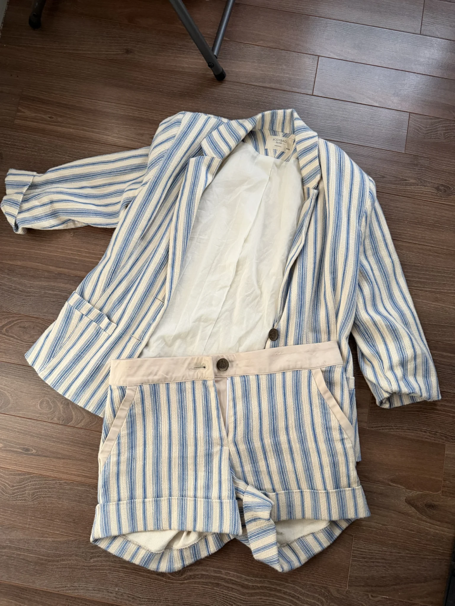 Featured image for Suit and shorts set