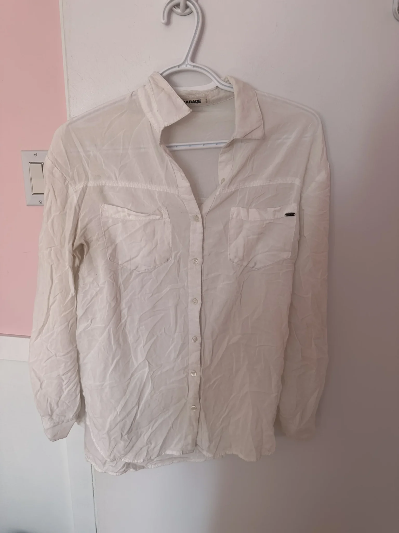 Featured image for White long-sleeved shirt