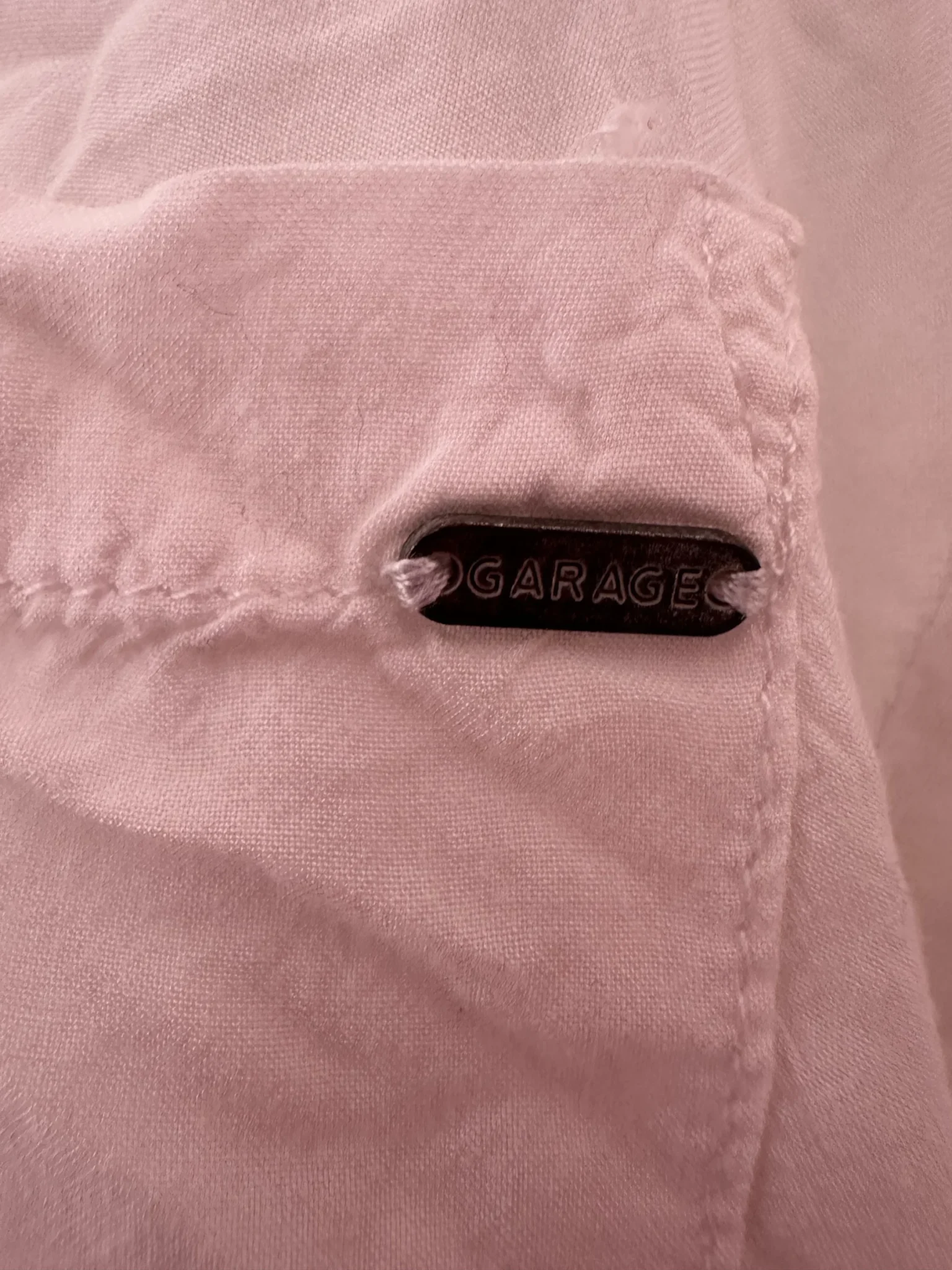 Image for White long-sleeved shirt