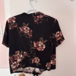 Thumbnail for Floral T-shirt with a tie-front design - Dynamite