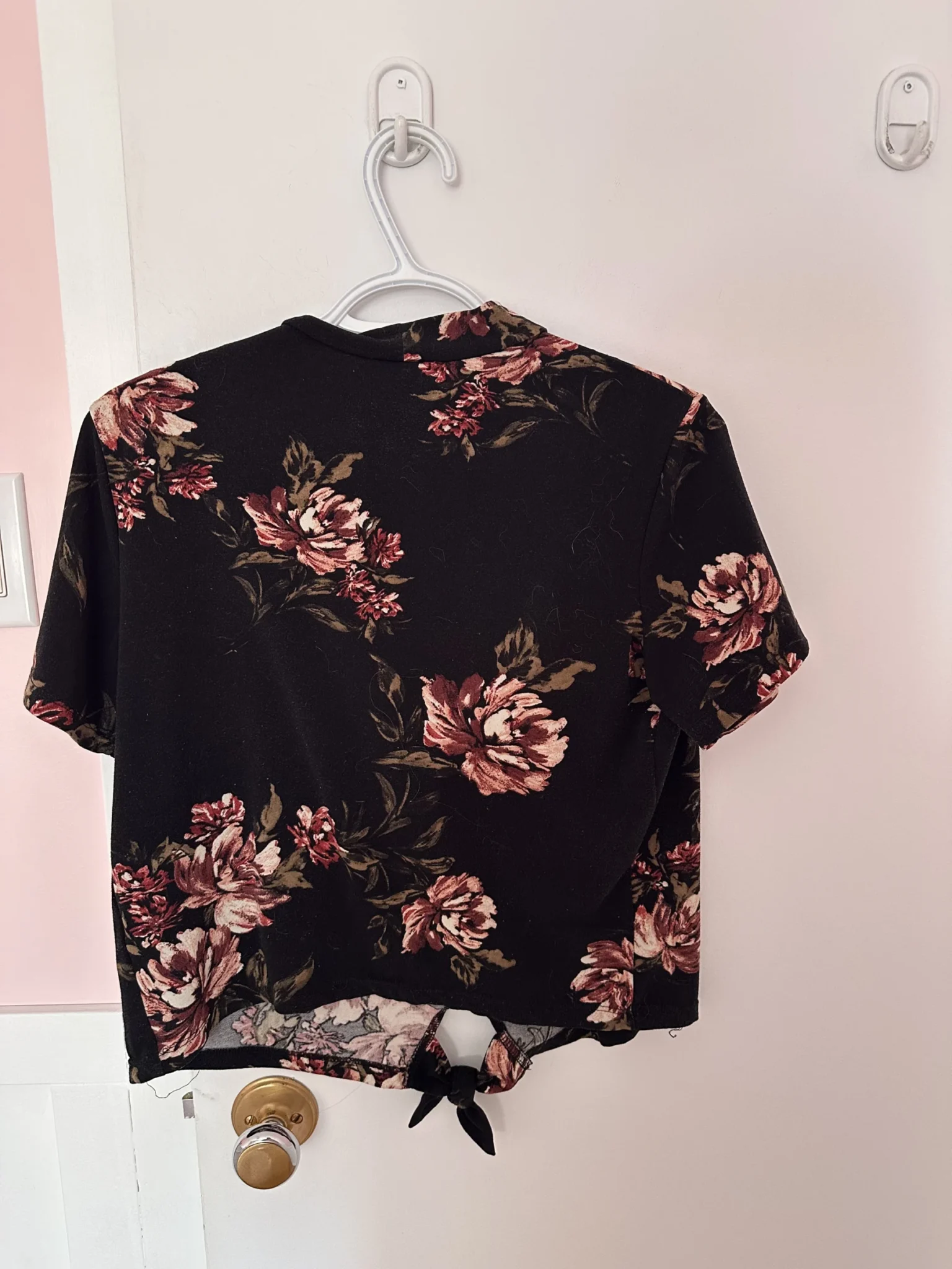 Image for Floral T-shirt with a tie-front design - Dynamite