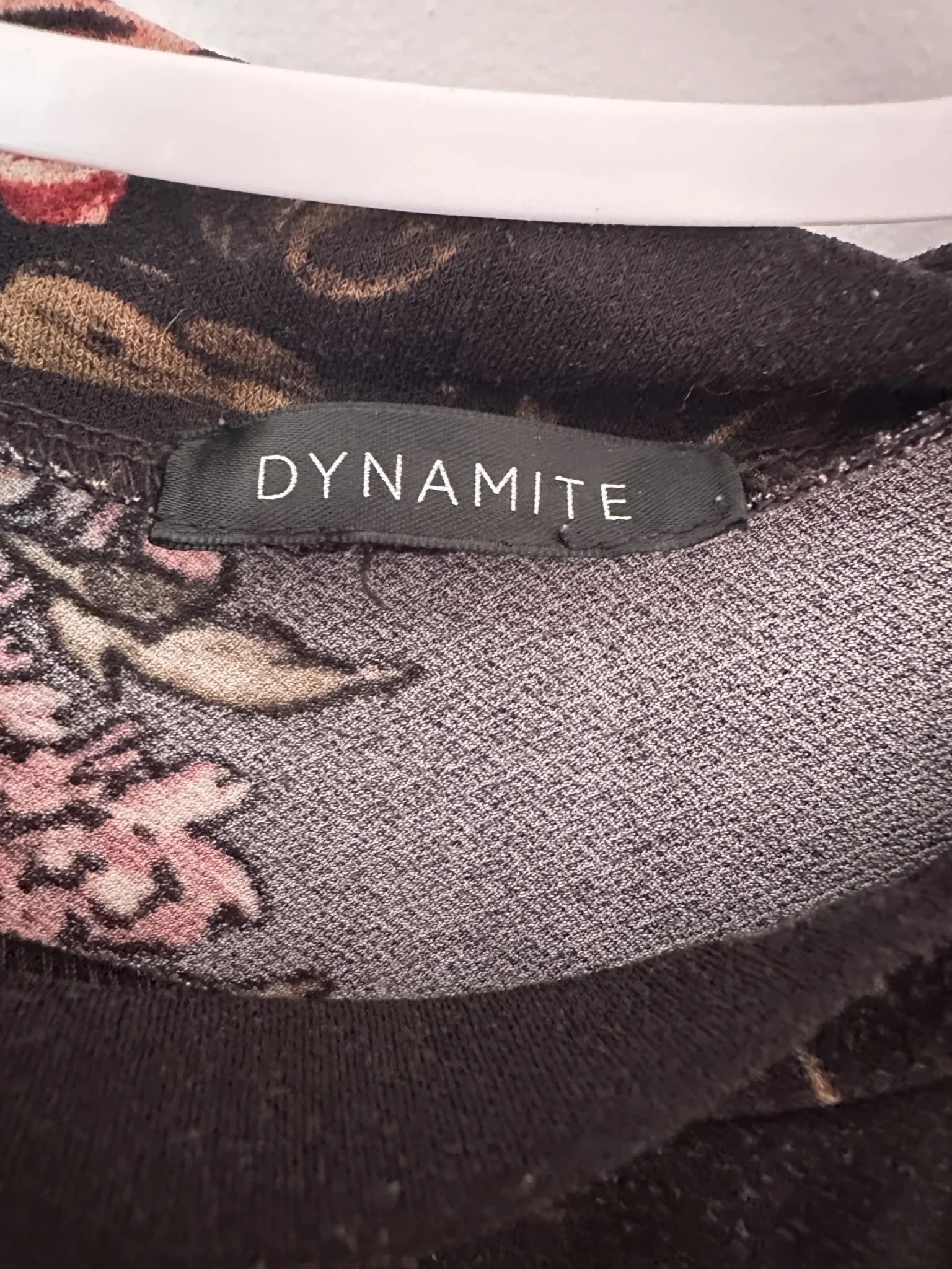 Image for Floral T-shirt with a tie-front design - Dynamite
