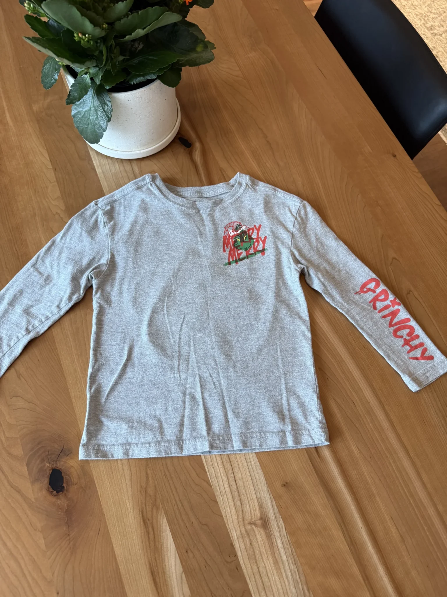 Featured image for Long-sleeved grey Grinch top