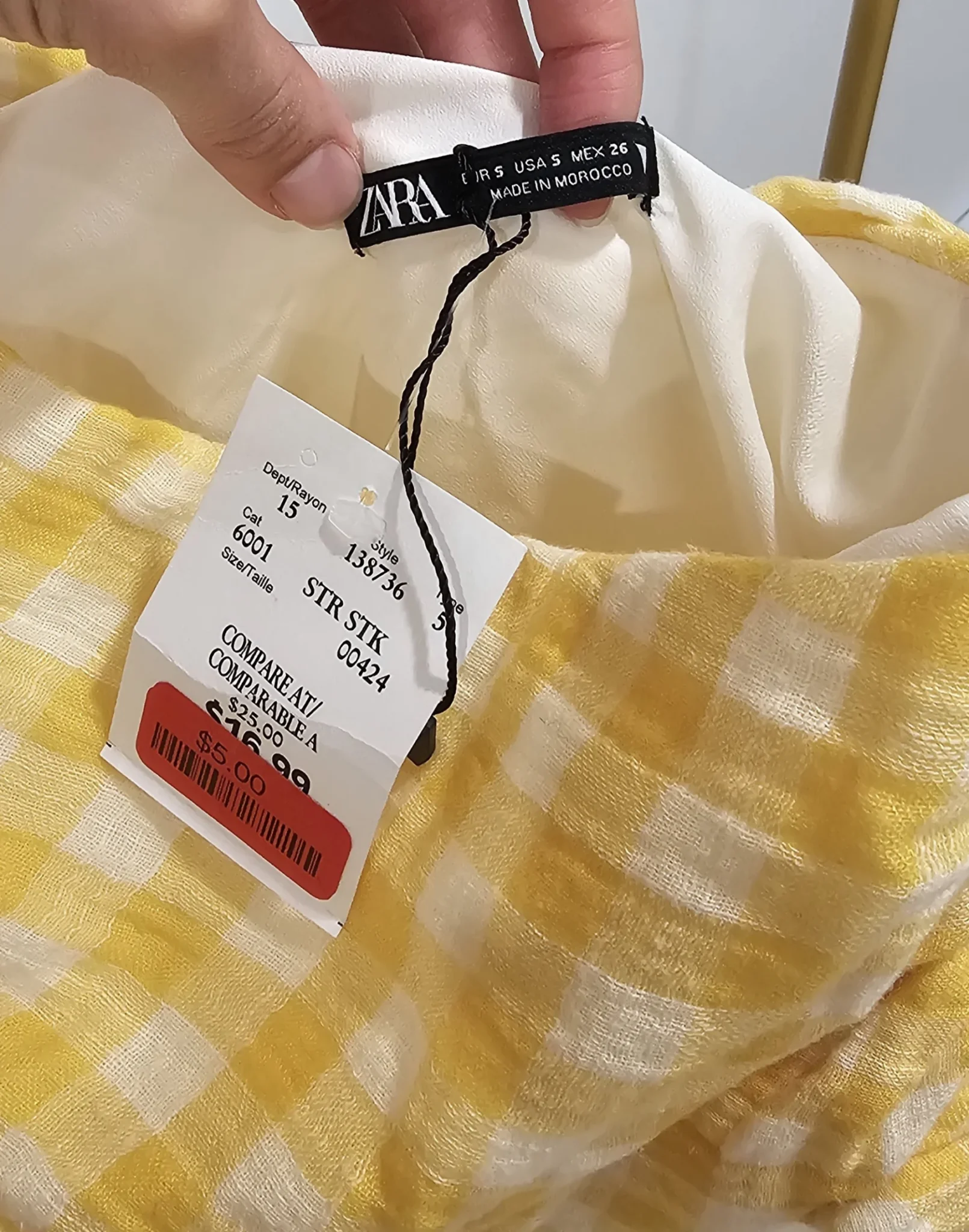 Image for Neuf Zara Haut une manche vichy jaune