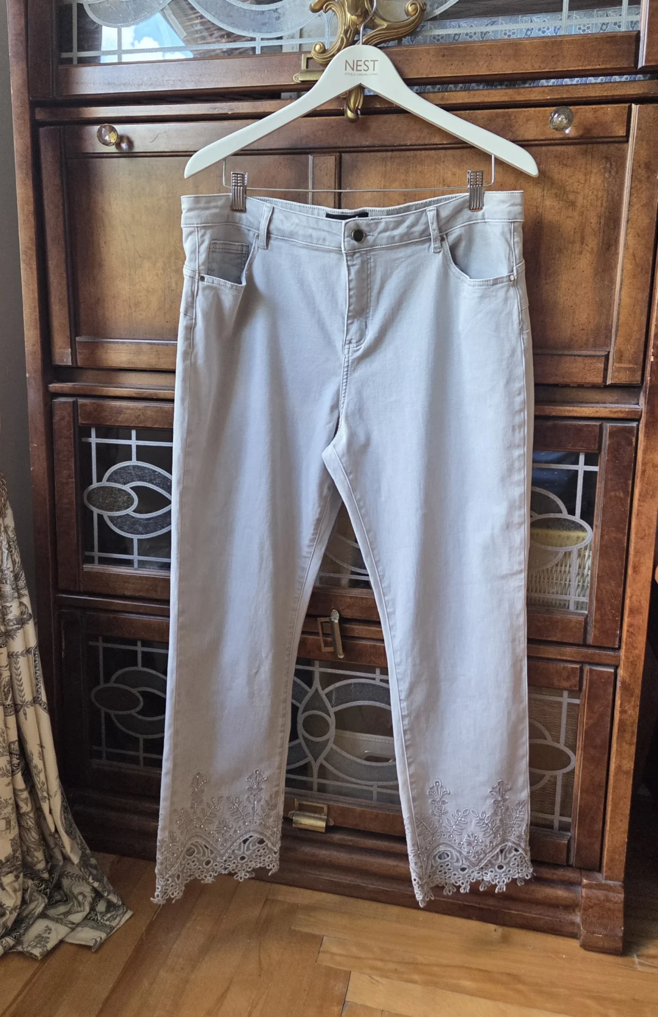 Image for Brand new with tag: Frank Lyman light grey jeans