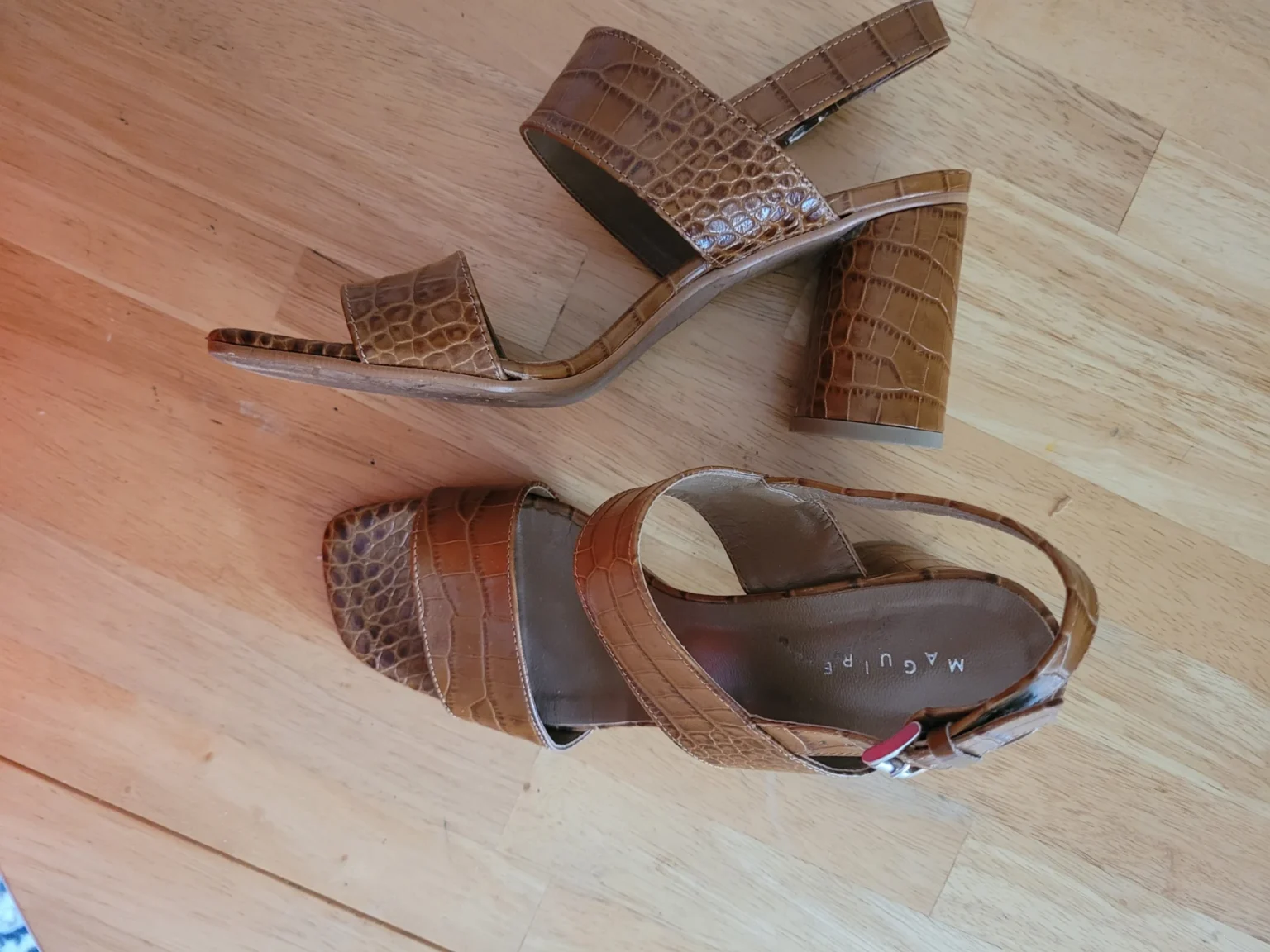 Image for Maguire sandale croco cognac