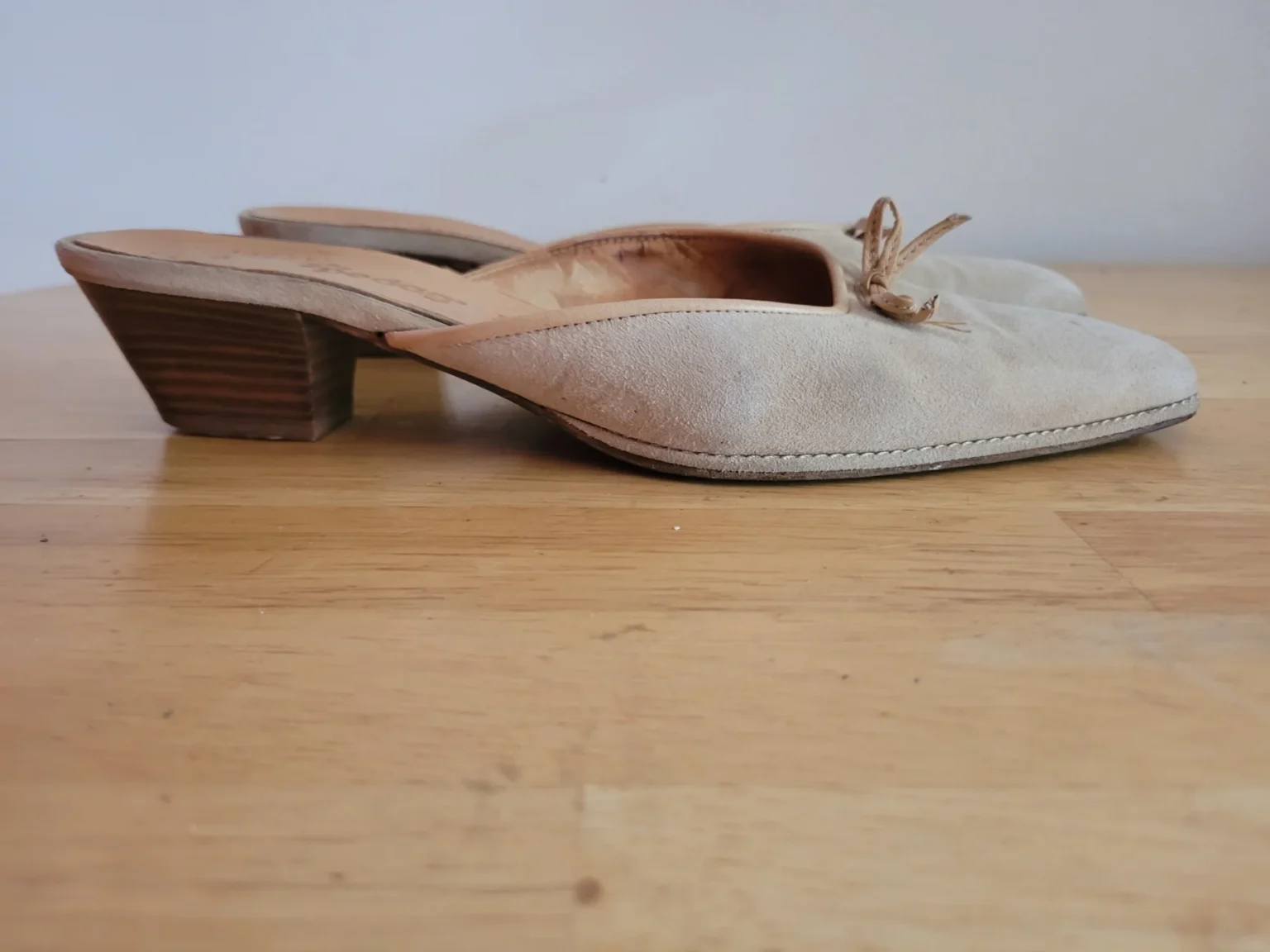 Featured image for Kitten heels vintage cuir et daim
