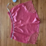Featured thumbnail for Short satin et dentelle