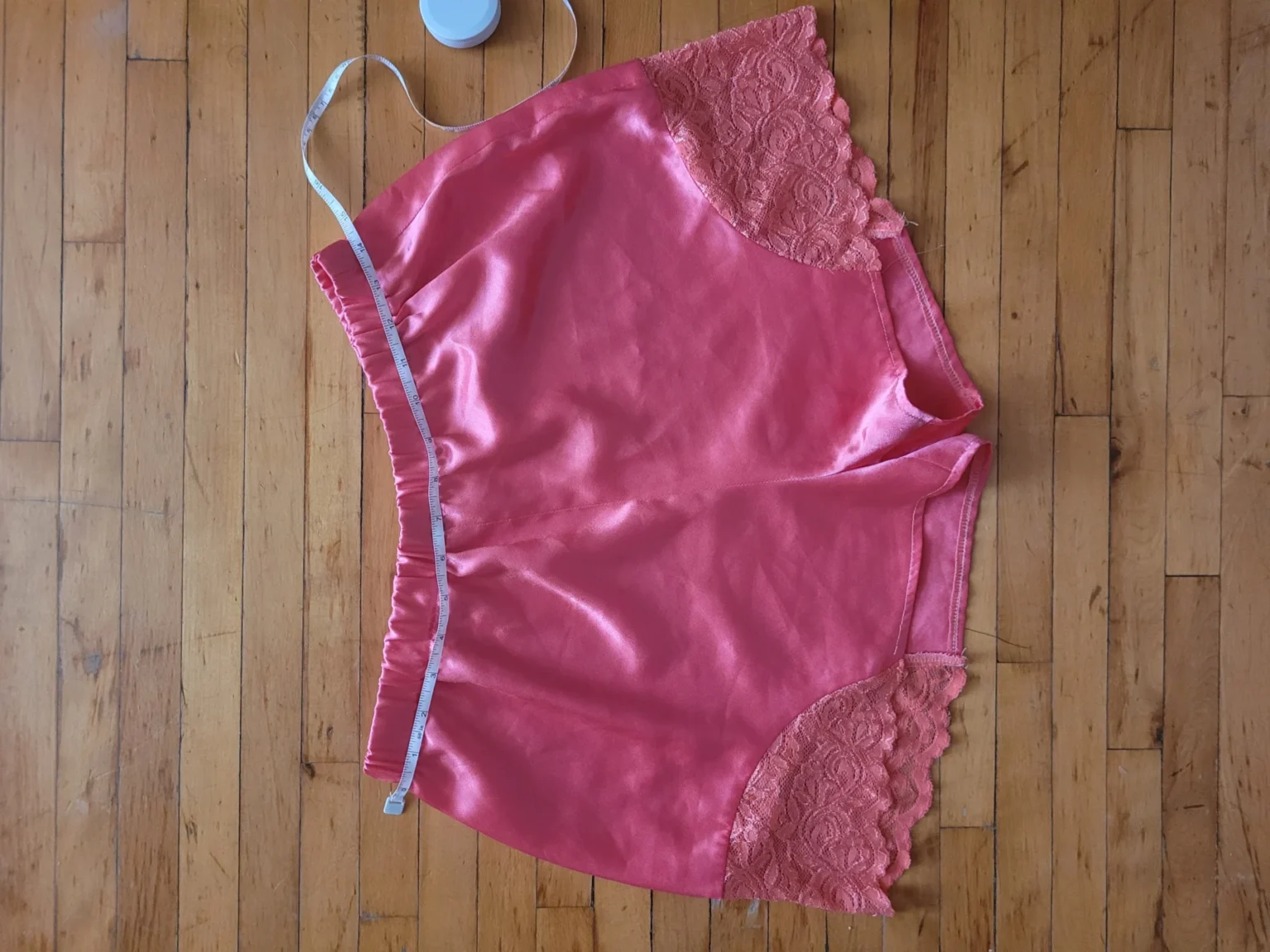 Featured image for Short satin et dentelle