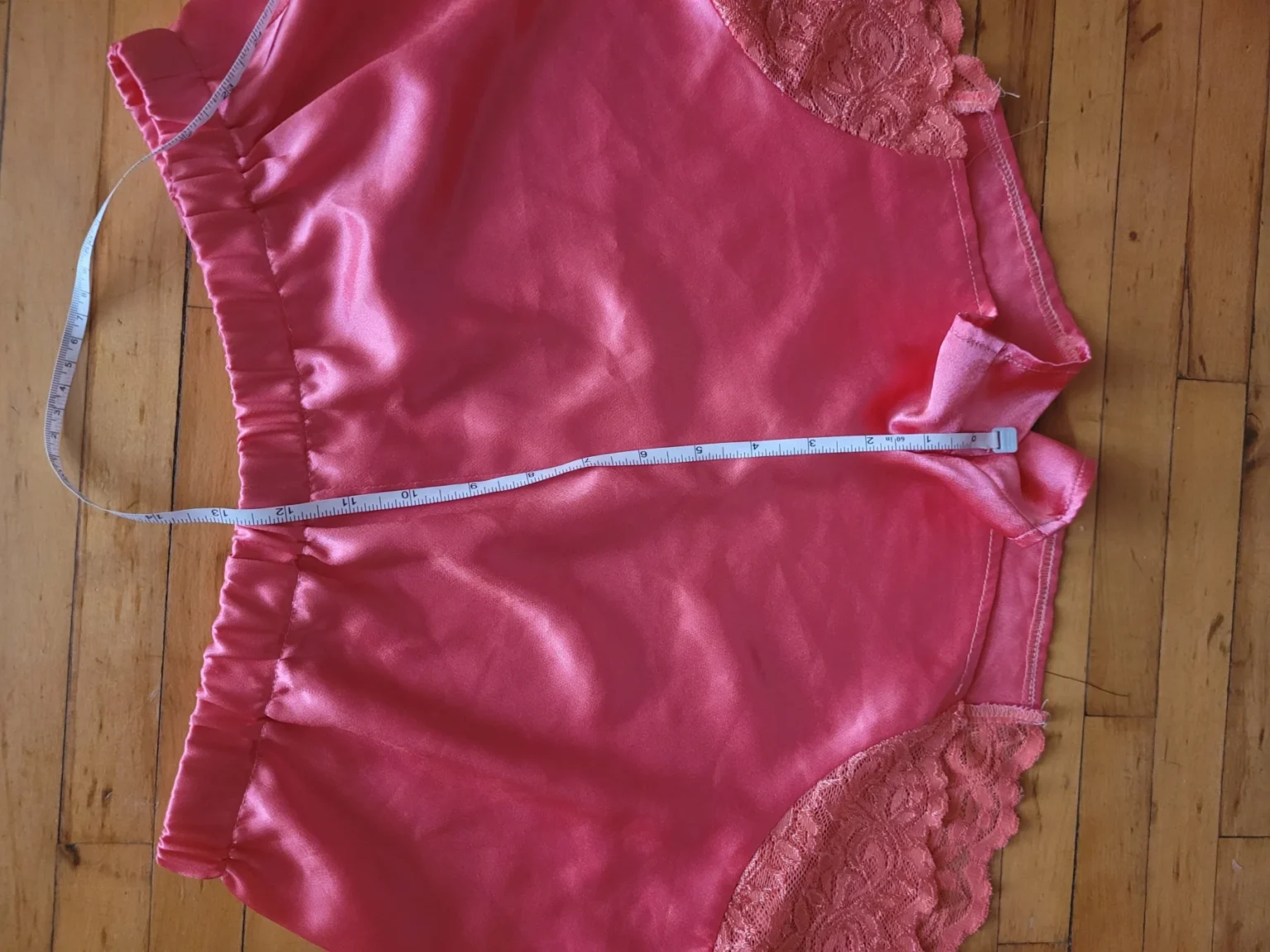 Image for Short satin et dentelle