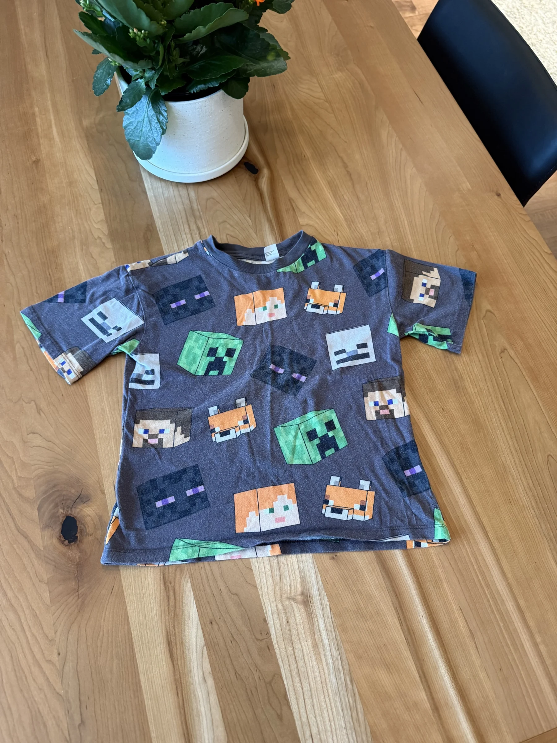Tshirt gris Minecraft HM seconde main