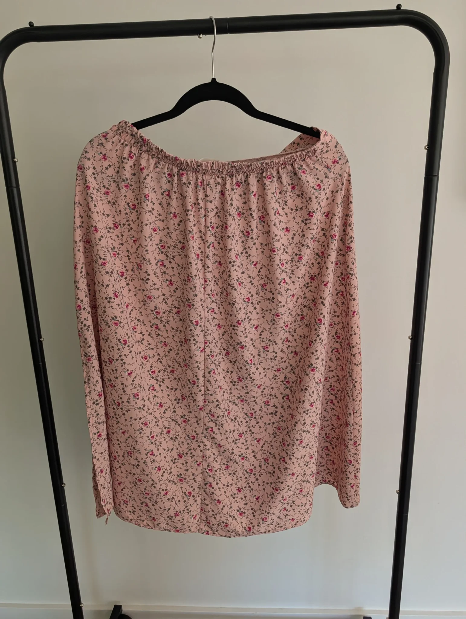 Image for Pink 'Romance' skirt with small flowers