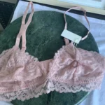 Featured thumbnail for Soutien-gorge Womance dentelle XS neuve