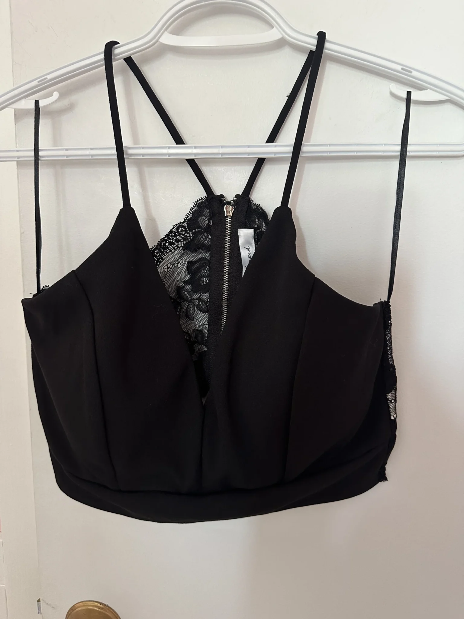 Featured image for Haut bustier avec dentelle