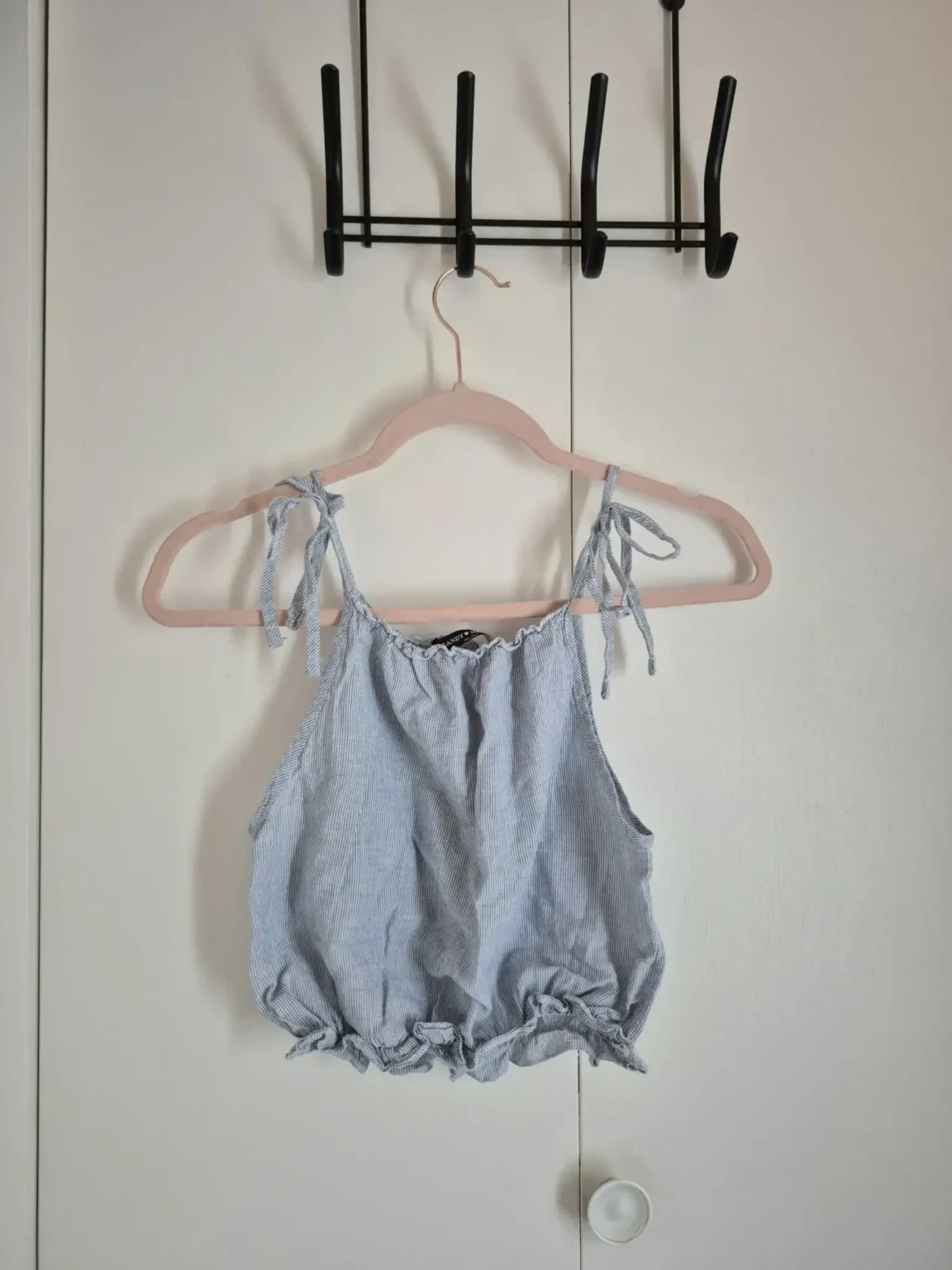 Featured image for Brandy Melville camisole, one size