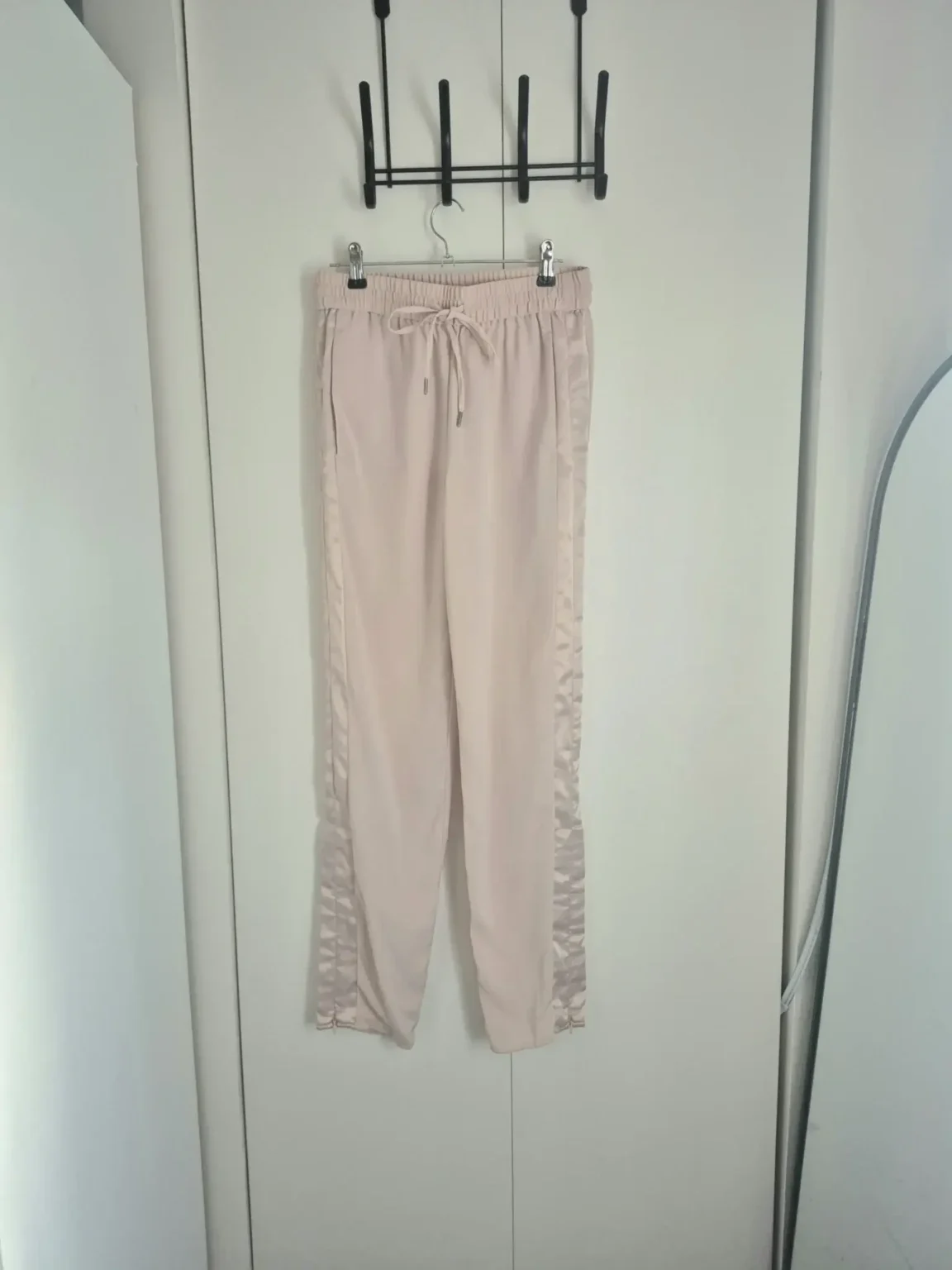 Featured image for HM trousers, pink, size 4 / 34