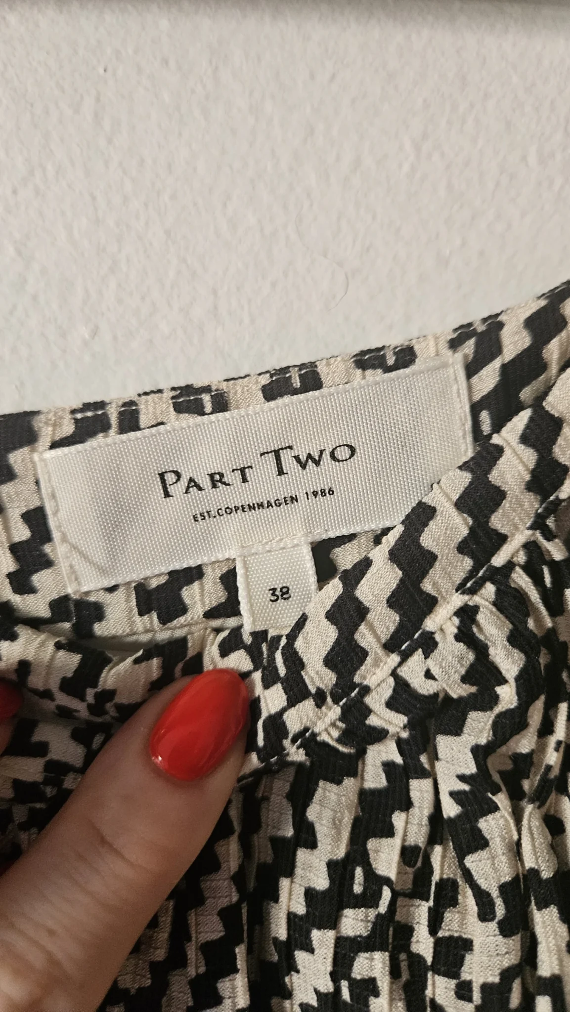 Image for 🌷Abstract-print skirt – Part Two