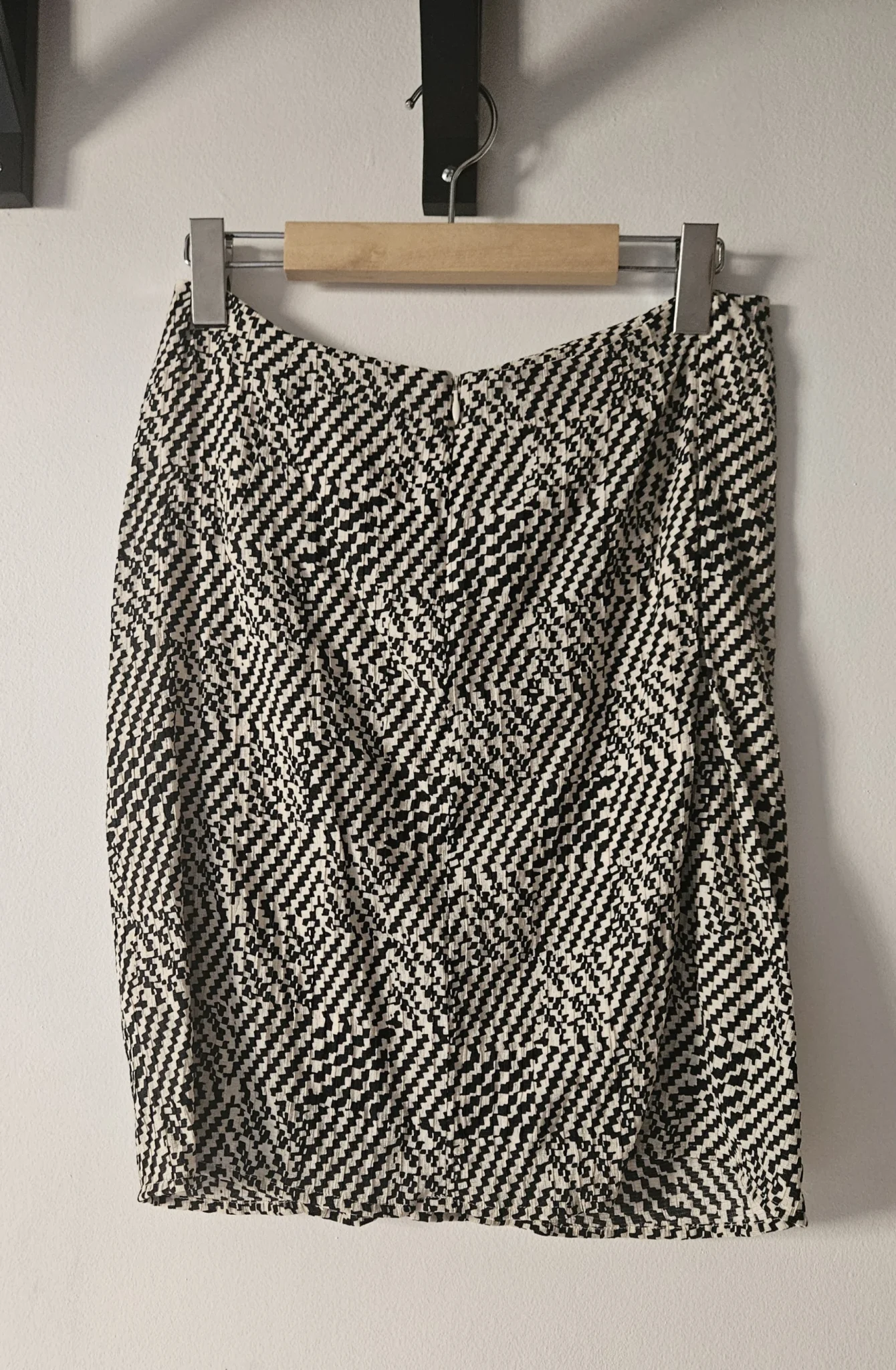 Image for 🌷Abstract-print skirt – Part Two