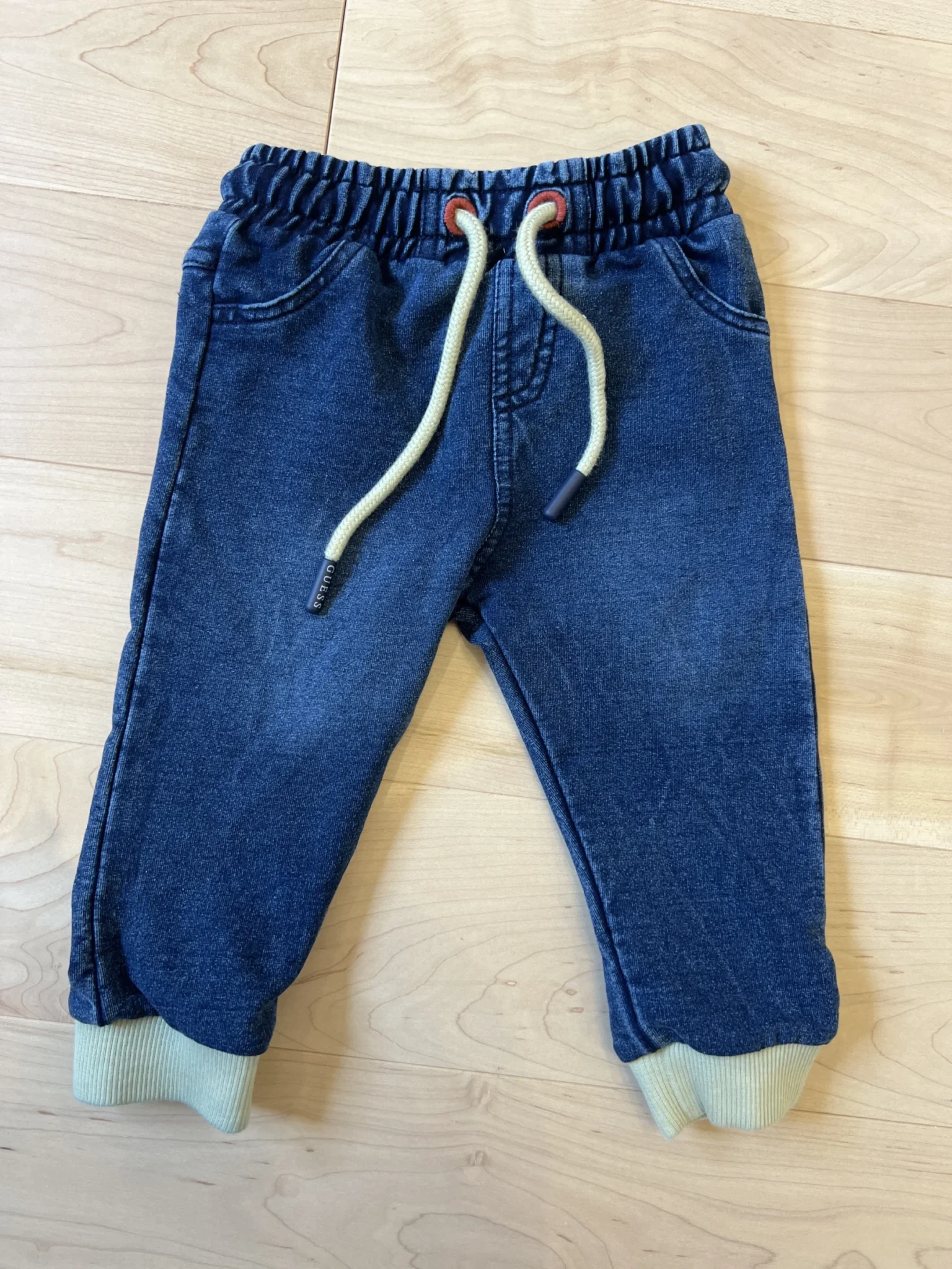Featured image for Jean Bebe guess neuf 6-9 mois