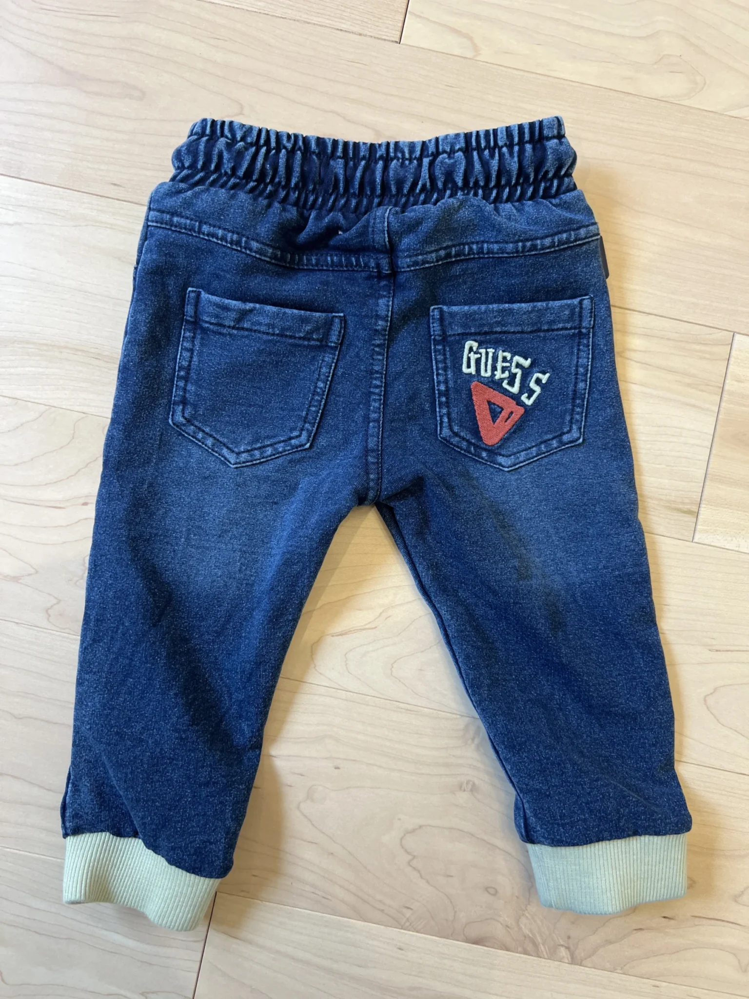 Image for Jean Bebe guess neuf 6-9 mois