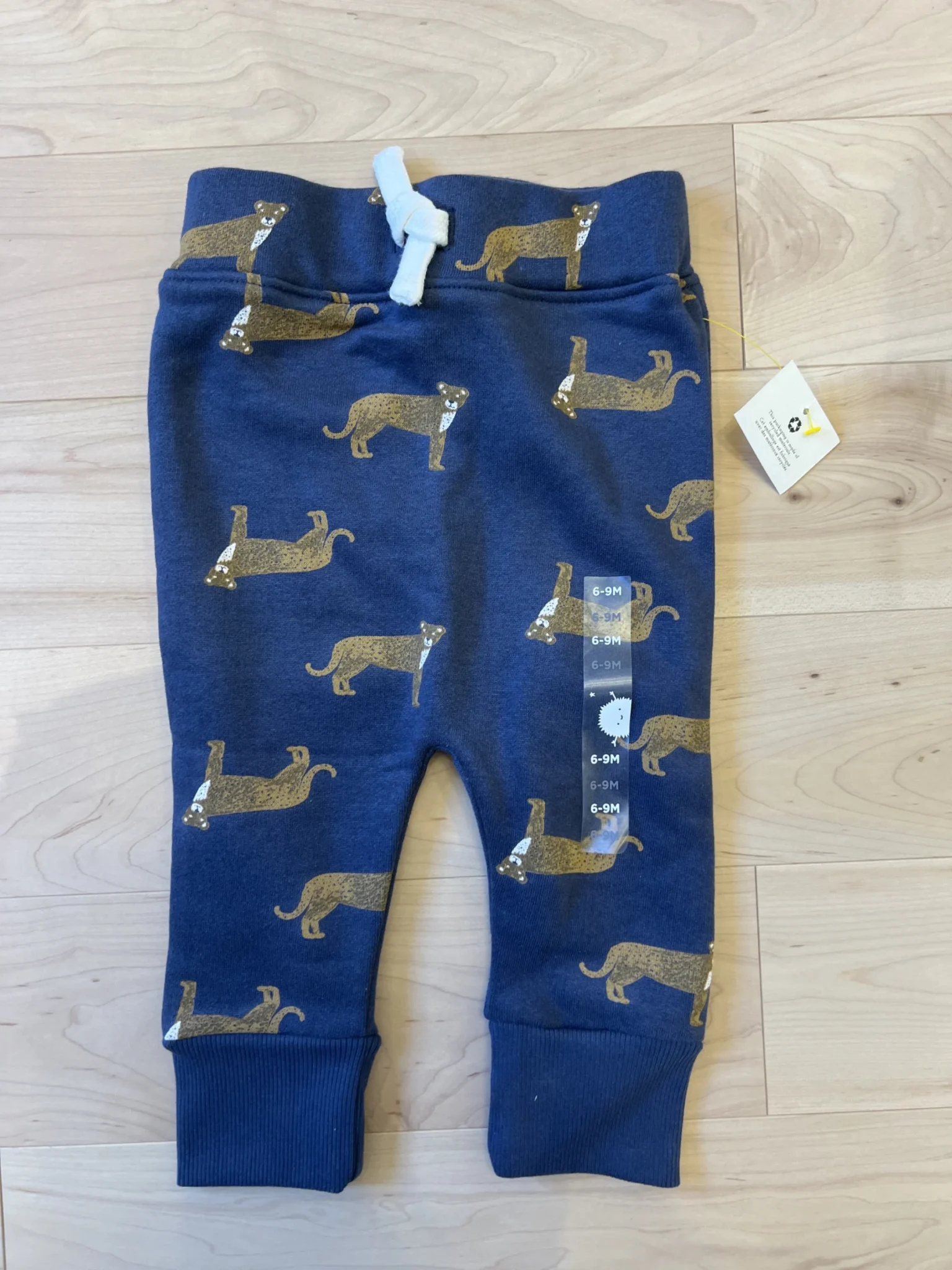 Featured image for Pantalon neuf bébé 6-9 mois marque Little earthling coton