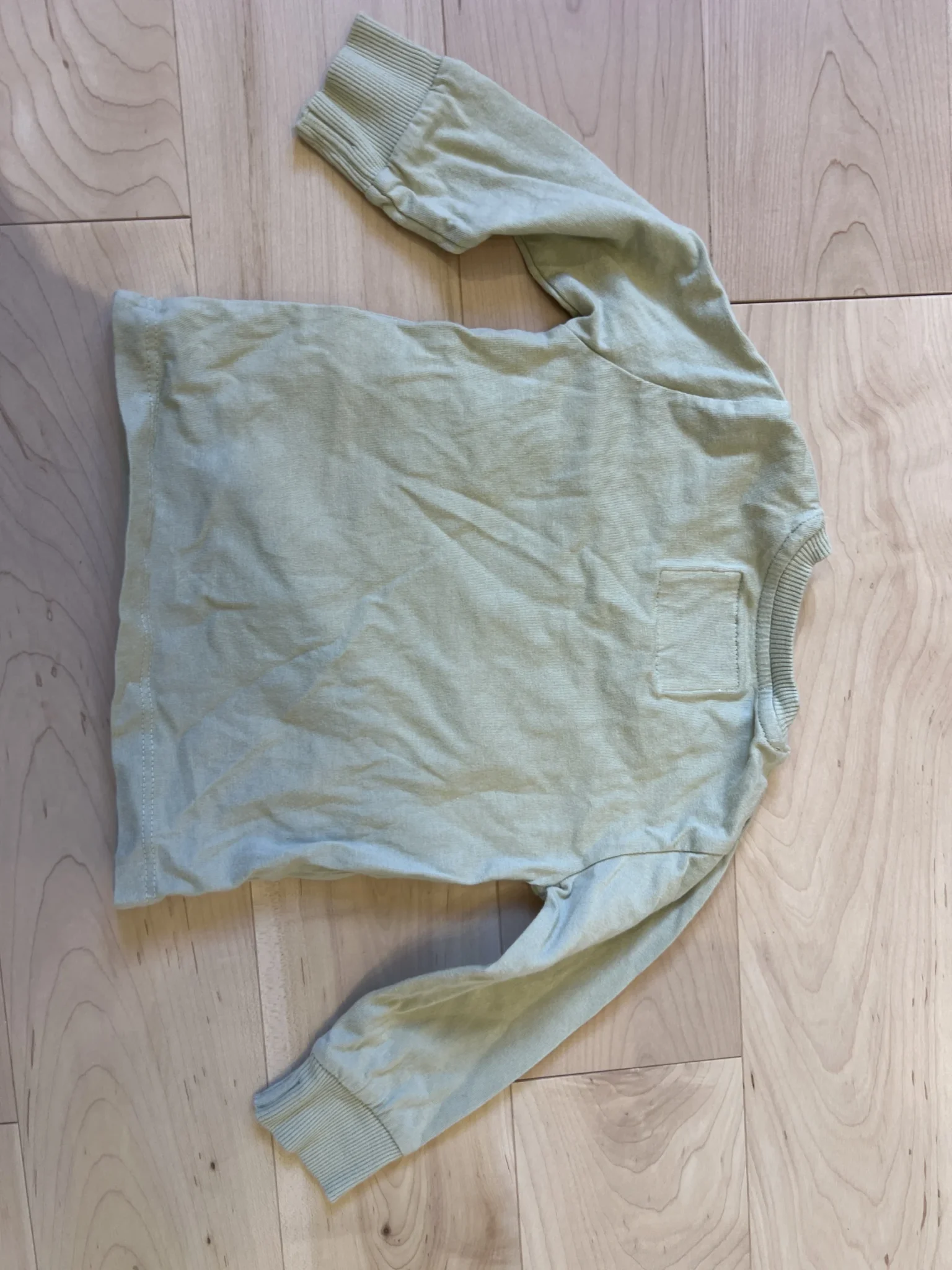 Image for Chandail manche longue neuf 6-9 mois guess