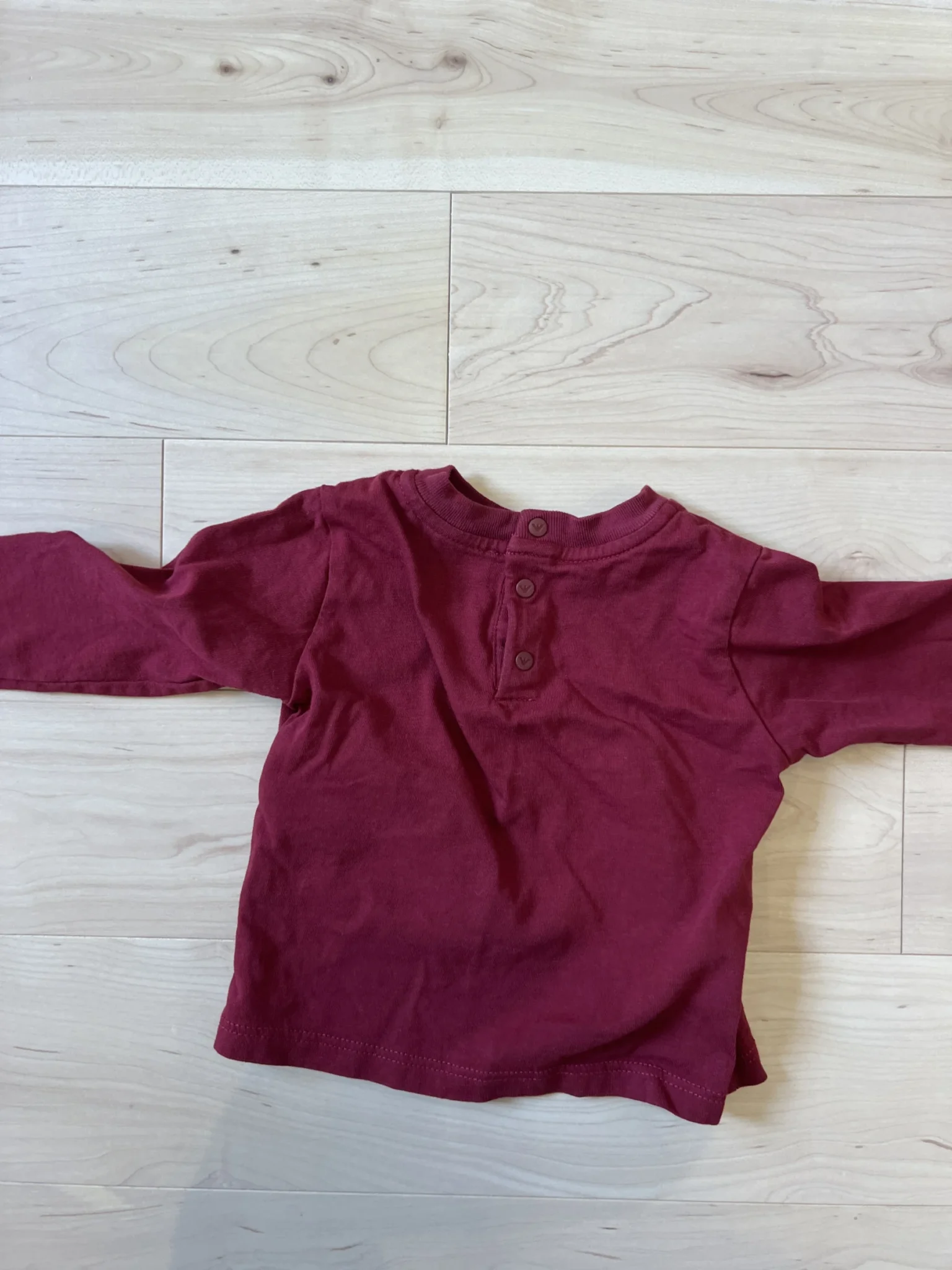 Image for Chandail manche longue marque ARMANI bébé 6 mois