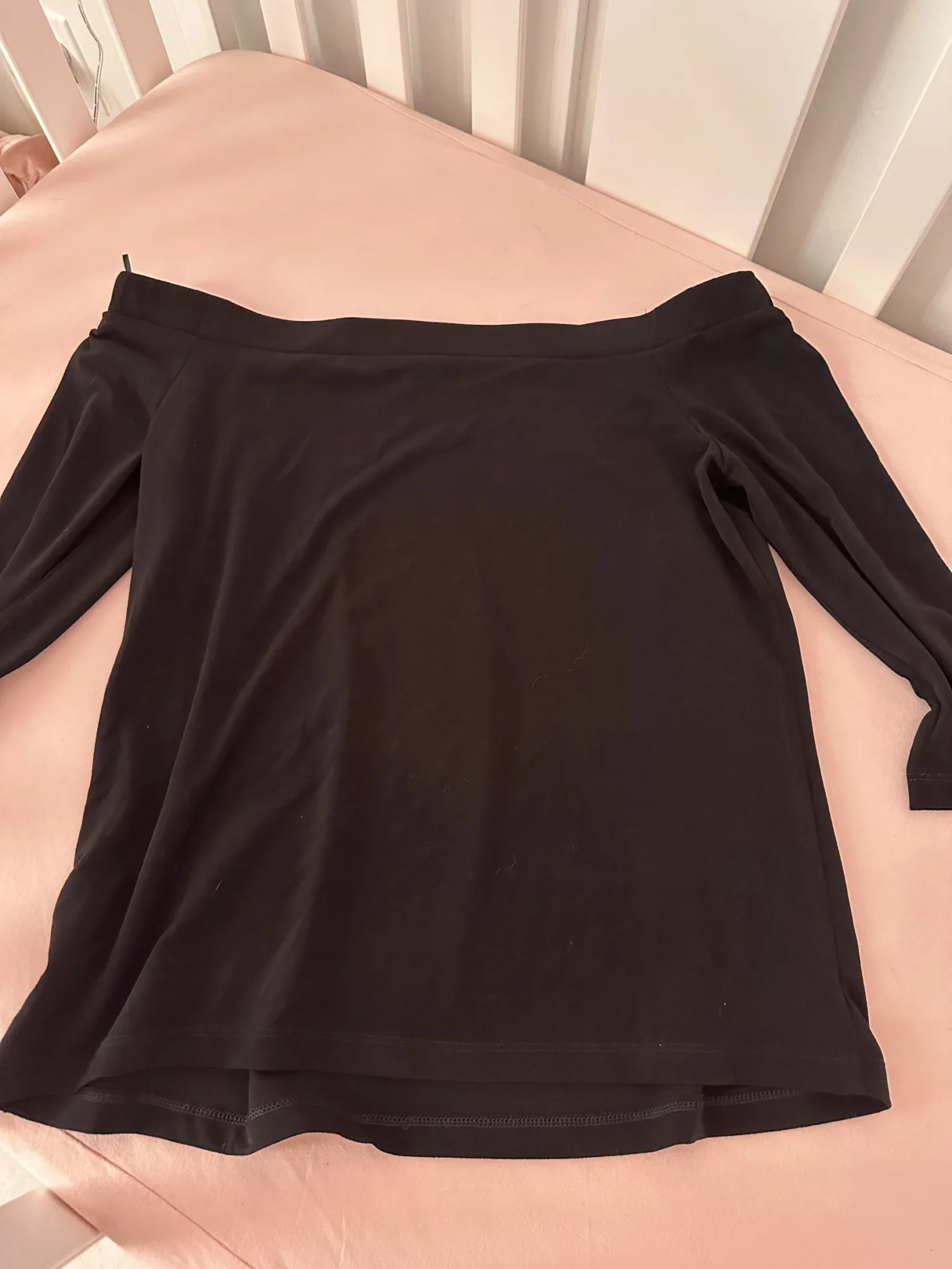 Image for Off-the-shoulder boat-neck jumper