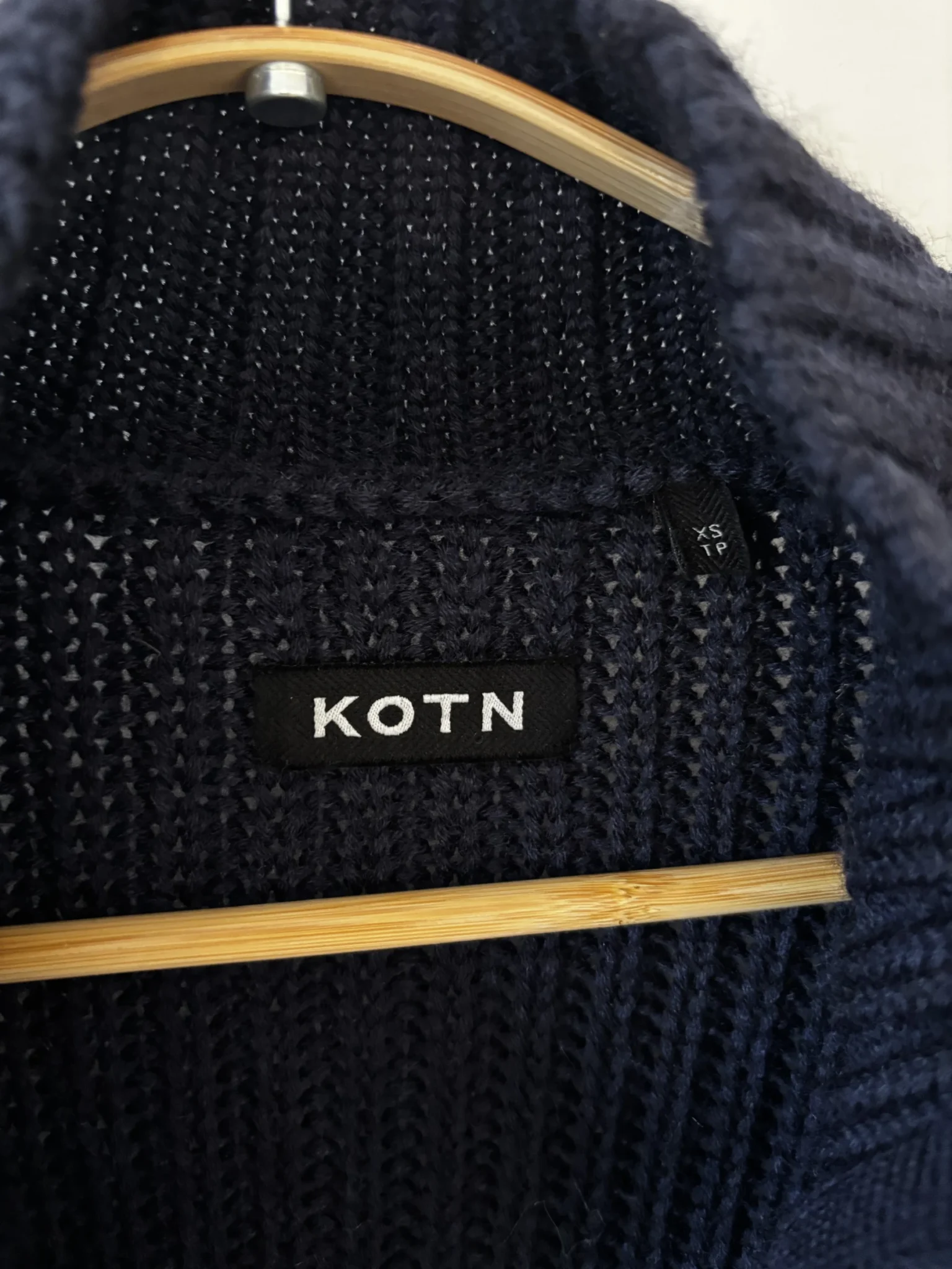 Image for ♥️Gilet en laine avec zip KOTN