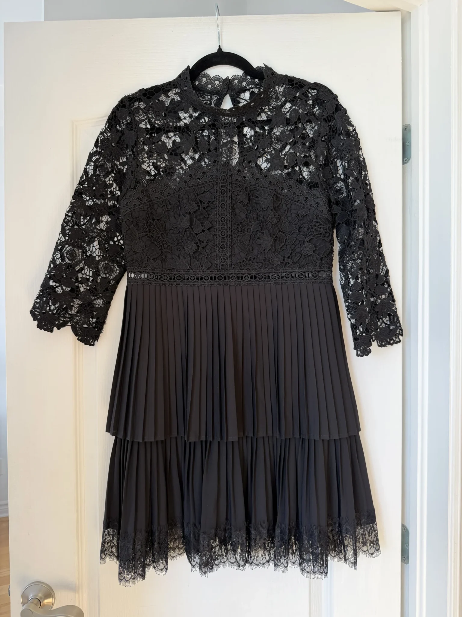 Image for Robe Zara noir avec broderie et dentelles taille M