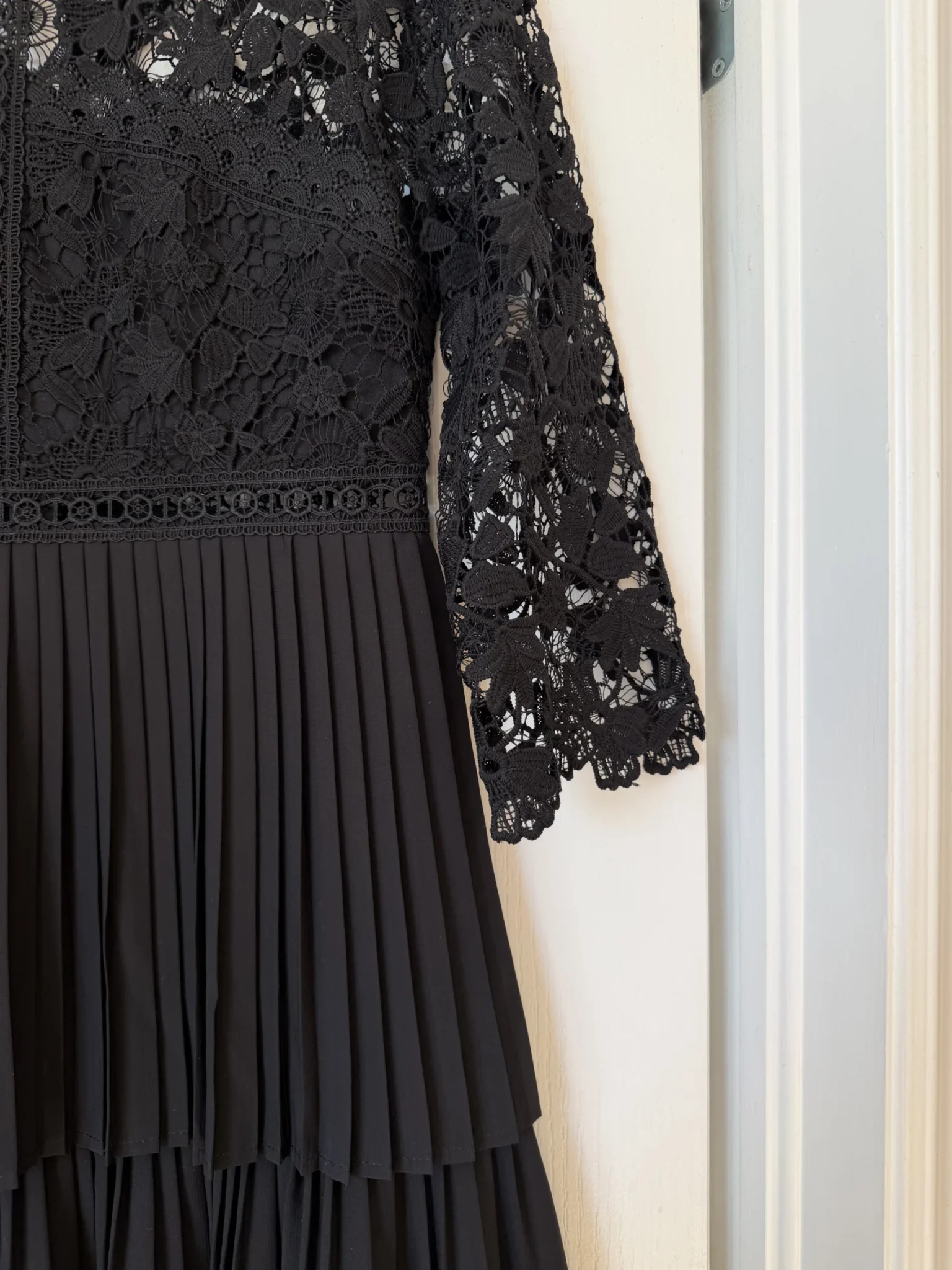 Image for Robe Zara noir avec broderie et dentelles taille M