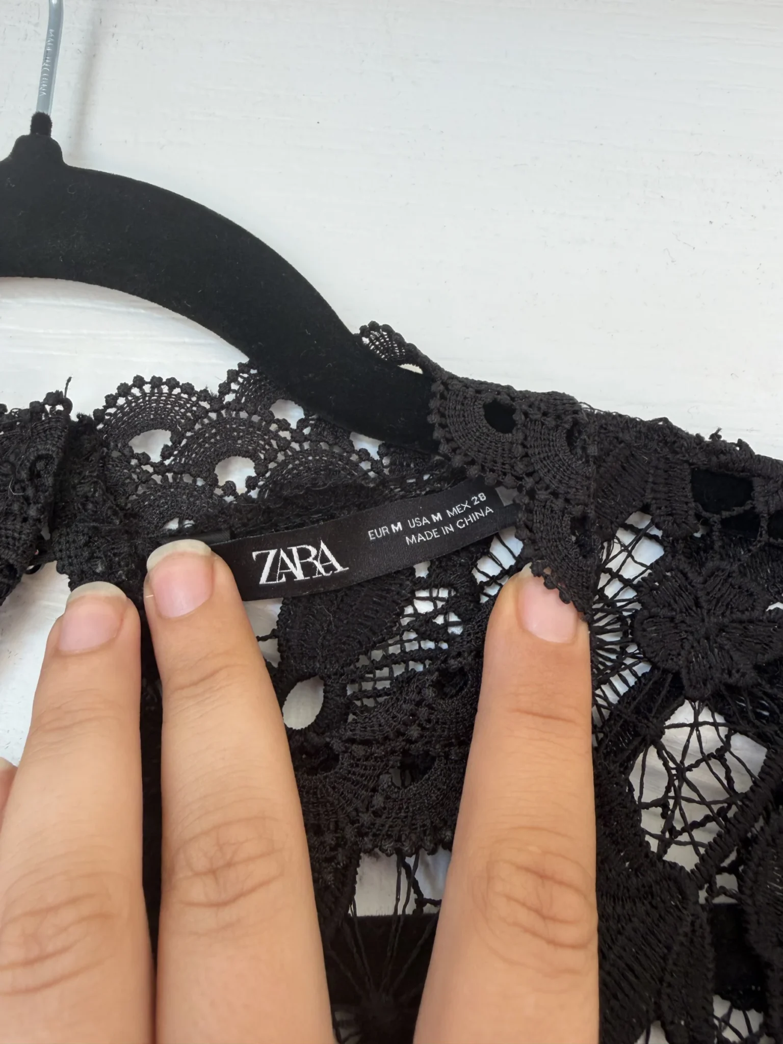 Image for Robe Zara noir avec broderie et dentelles taille M