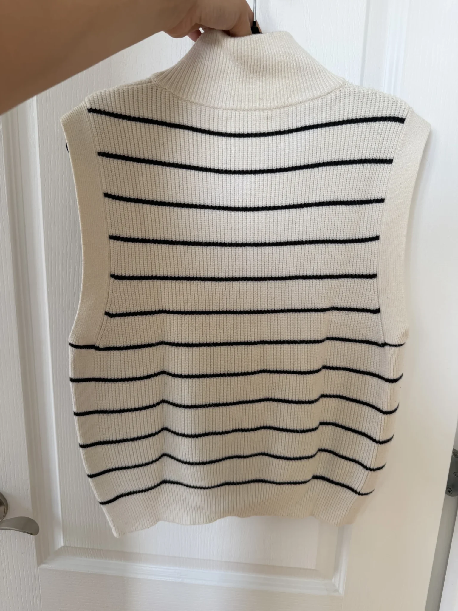 Image for Pull Mango taille M rayé écru et bleu marine col camionneur