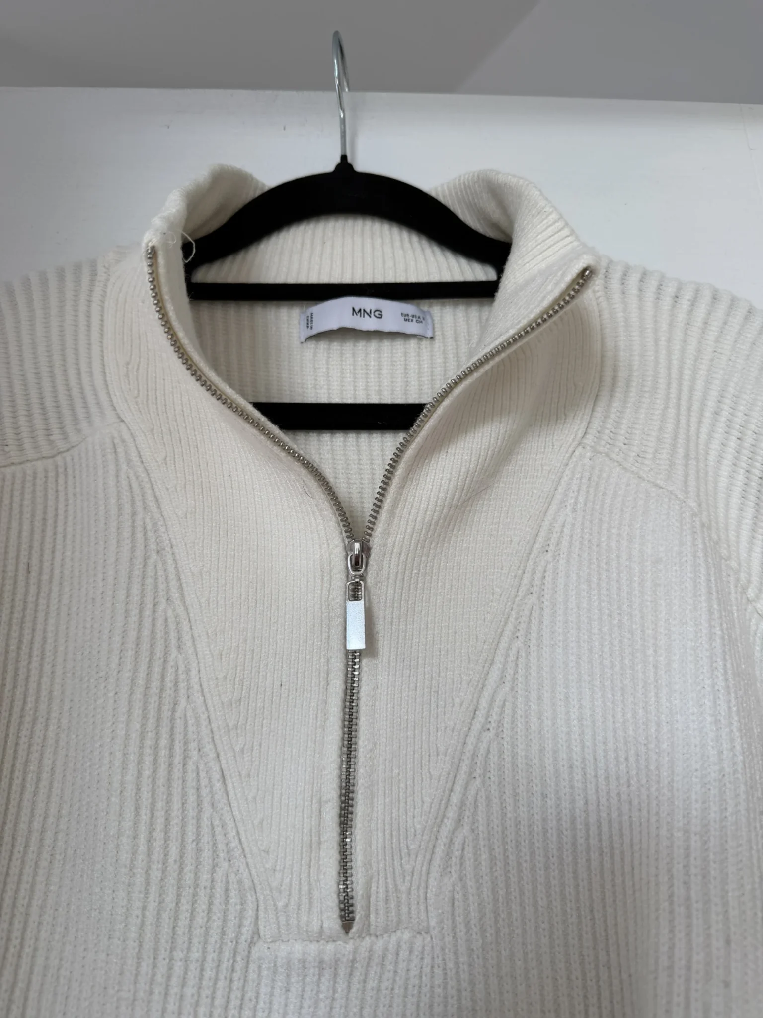 Image for Pull Mango taille S col camionneur blanc cassé écru