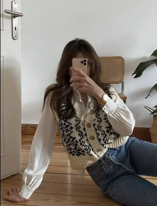 Featured image for Gilet Zara taille L écru et noir style pull d’hiver