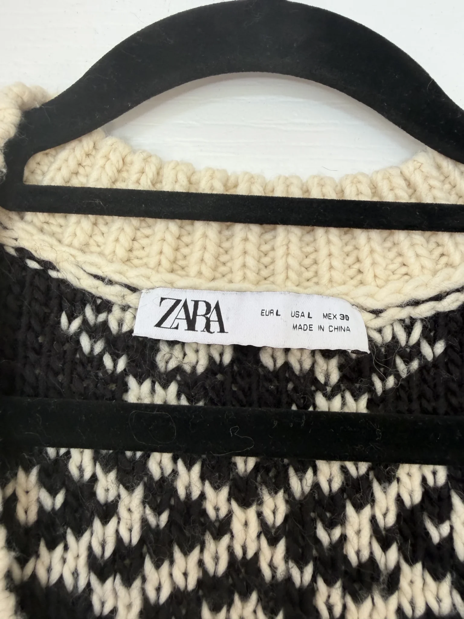 Image for Gilet Zara taille L écru et noir style pull d’hiver