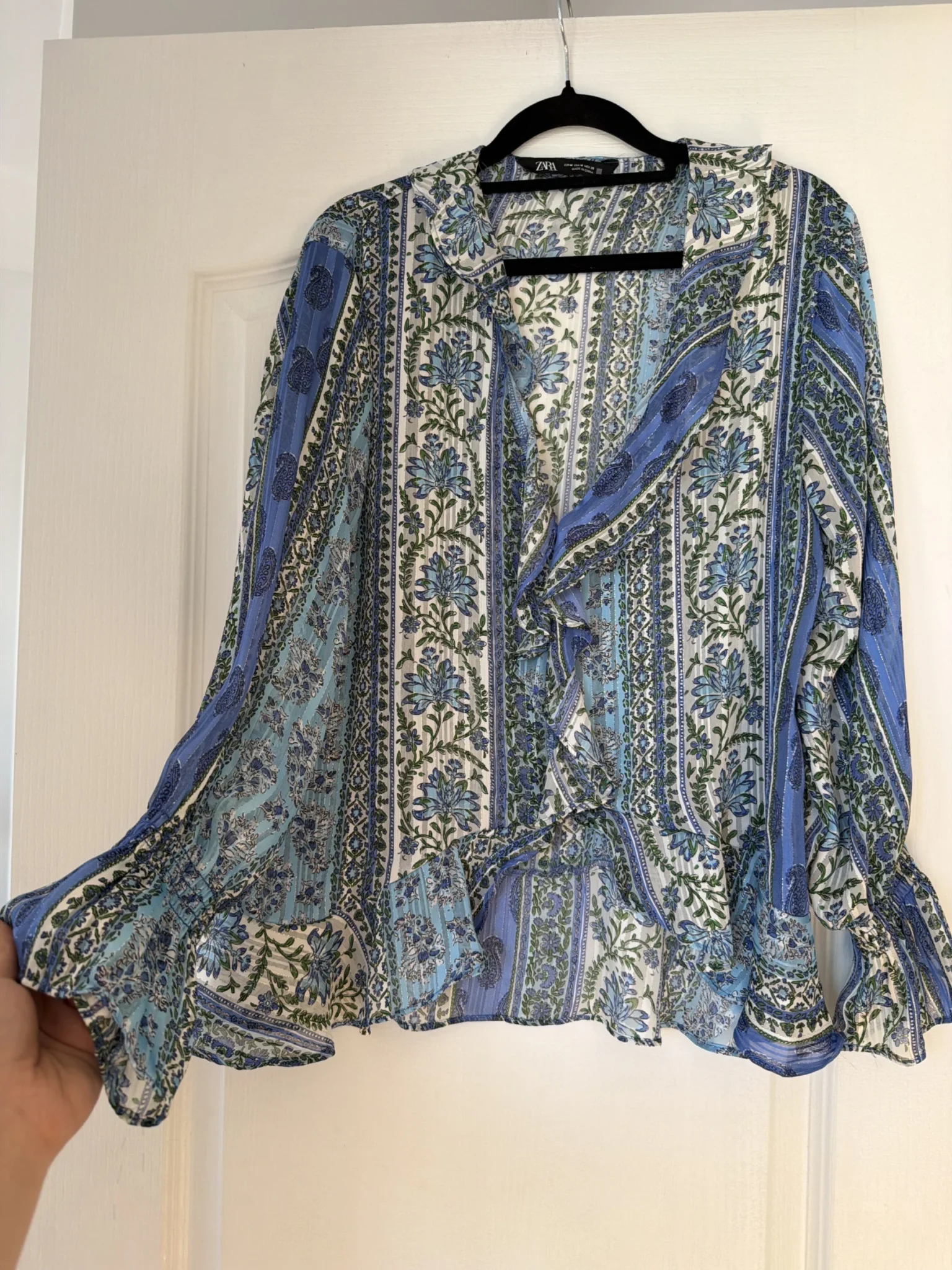 Image for Blouse Zara taille M manches longues/larges à volants bleu fleuris