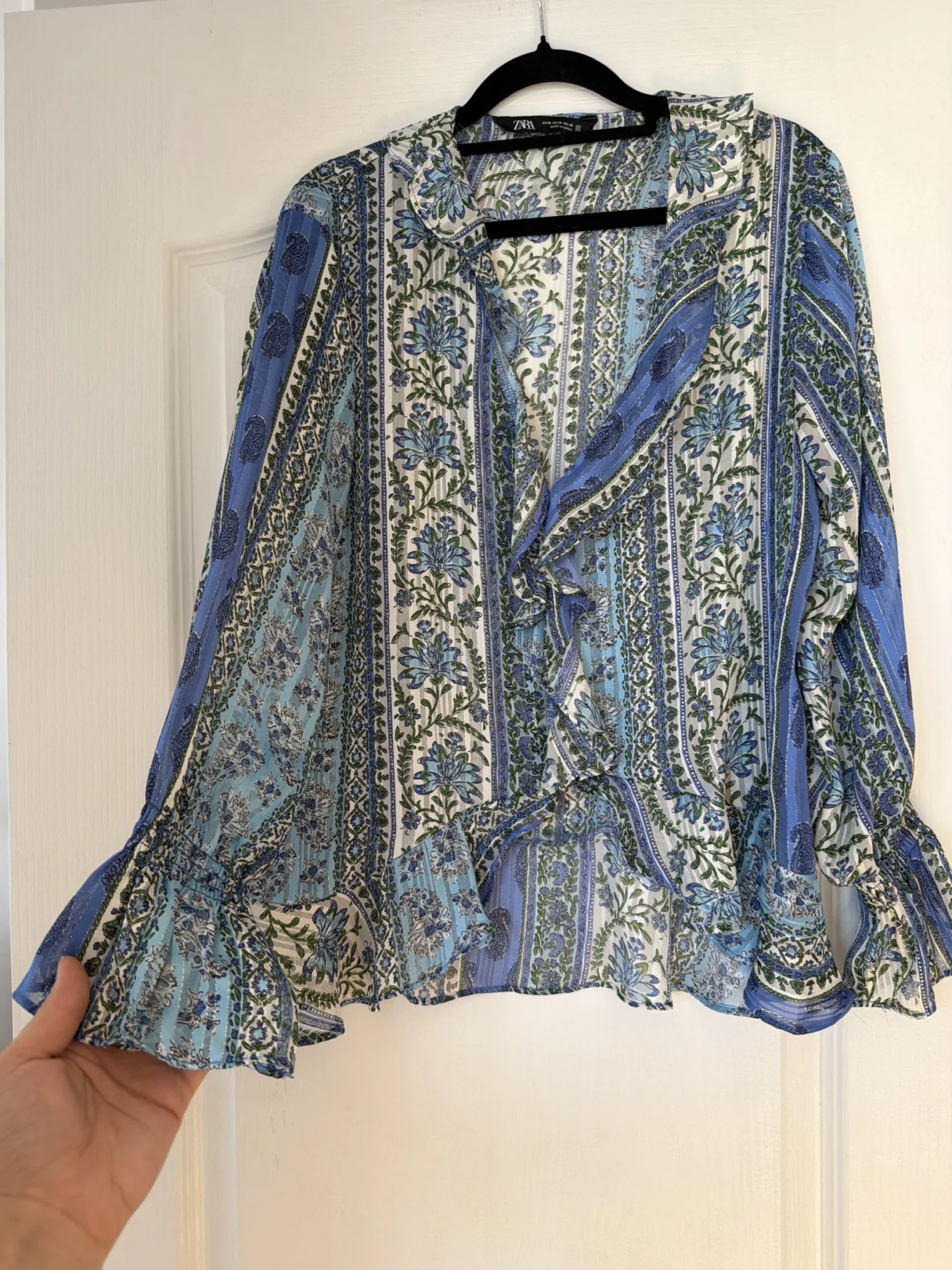 Image for Blouse Zara taille M manches longues/larges à volants bleu fleuris
