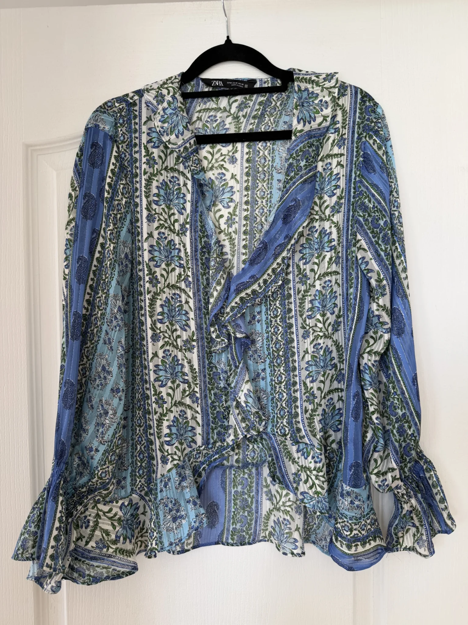 Image for Blouse Zara taille M manches longues/larges à volants bleu fleuris