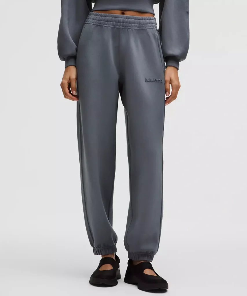 Featured image for Pantalon jogging Lululemon taille 8 gris coupe large/oversize