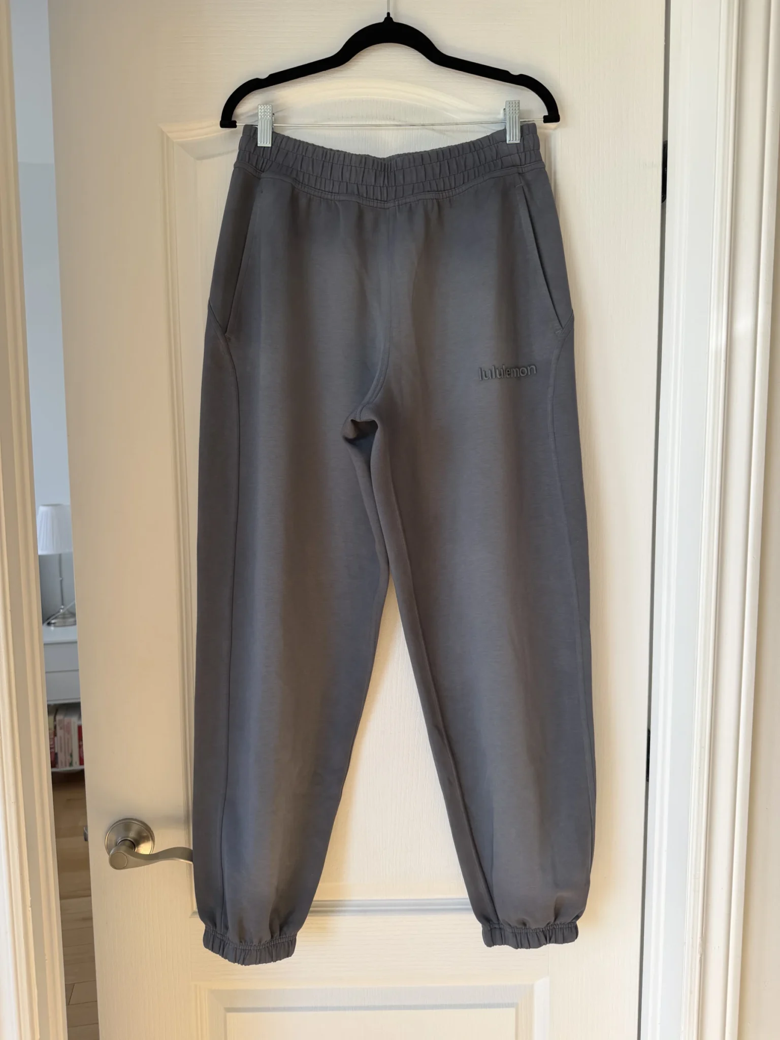 Image for Pantalon jogging Lululemon taille 8 gris coupe large/oversize