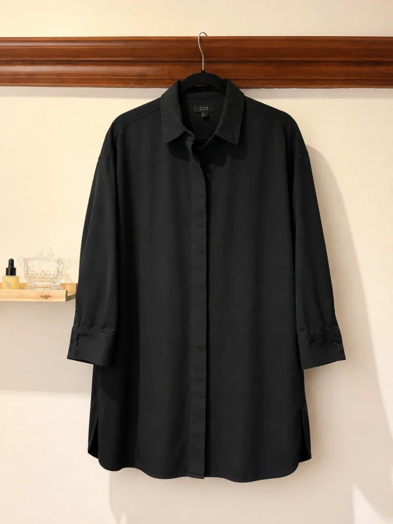 Featured image for COS – Robe-chemise noire en lyocell – Taille 6
