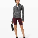 Thumbnail for Veste Lululemon de sport taille 4 noir et blanc à motif