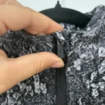 Thumbnail for Veste Lululemon de sport taille 4 noir et blanc à motif