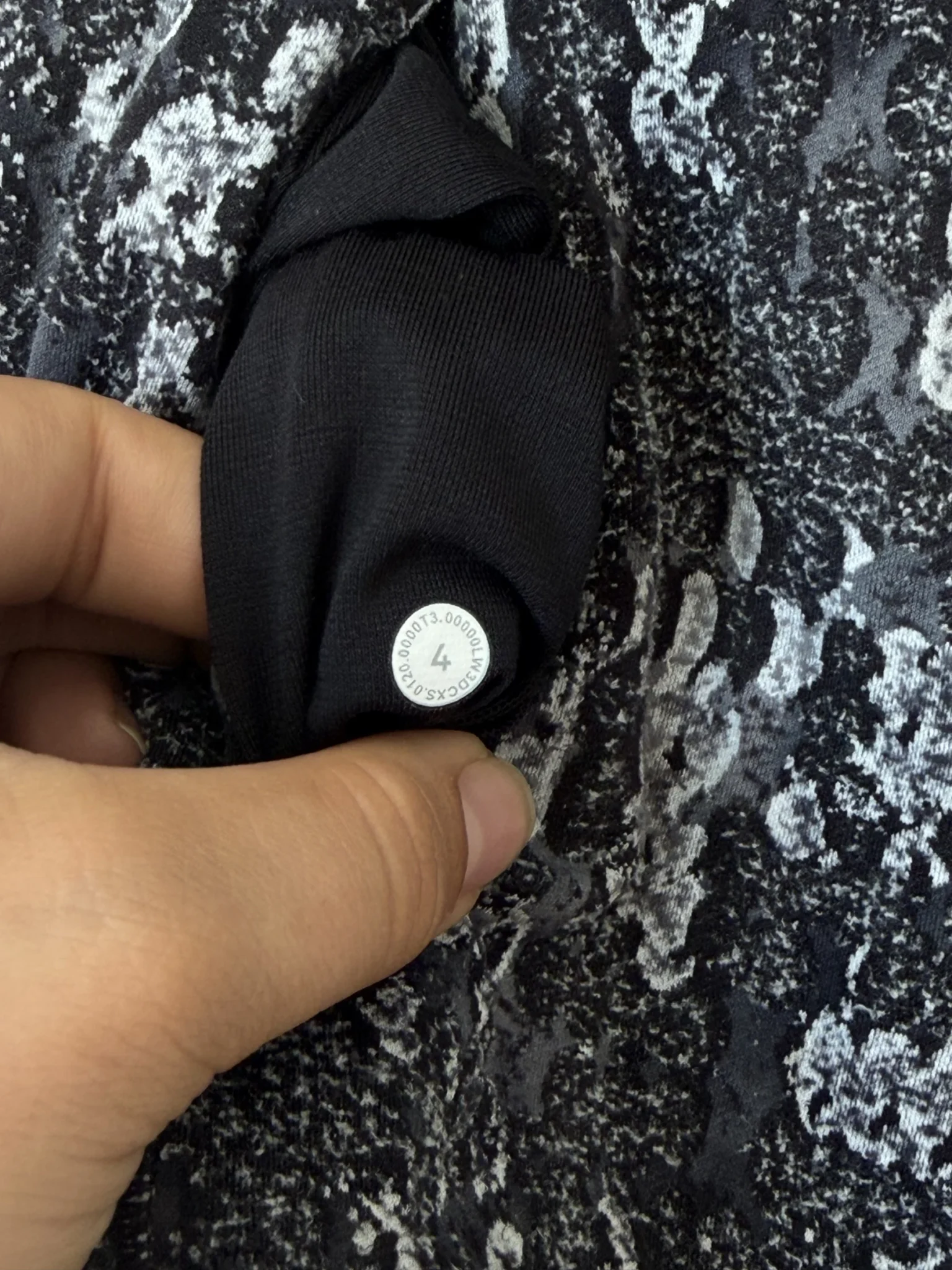Image for Veste Lululemon de sport taille 4 noir et blanc à motif