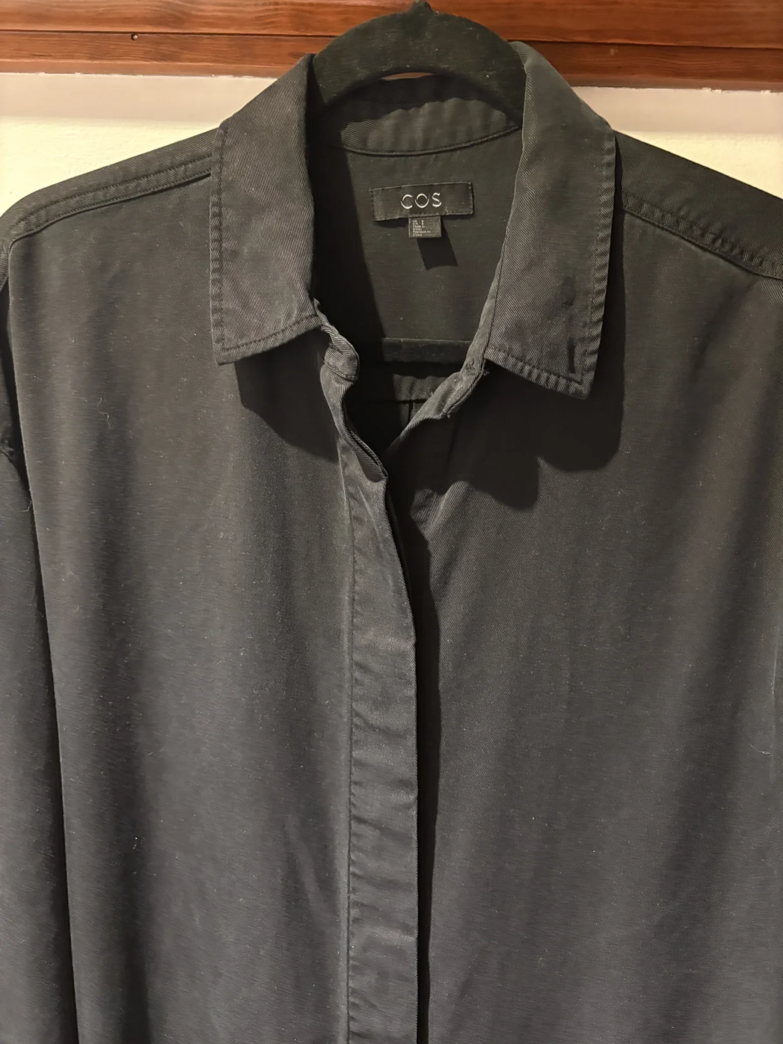 Image for COS – Robe-chemise noire en lyocell – Taille 6