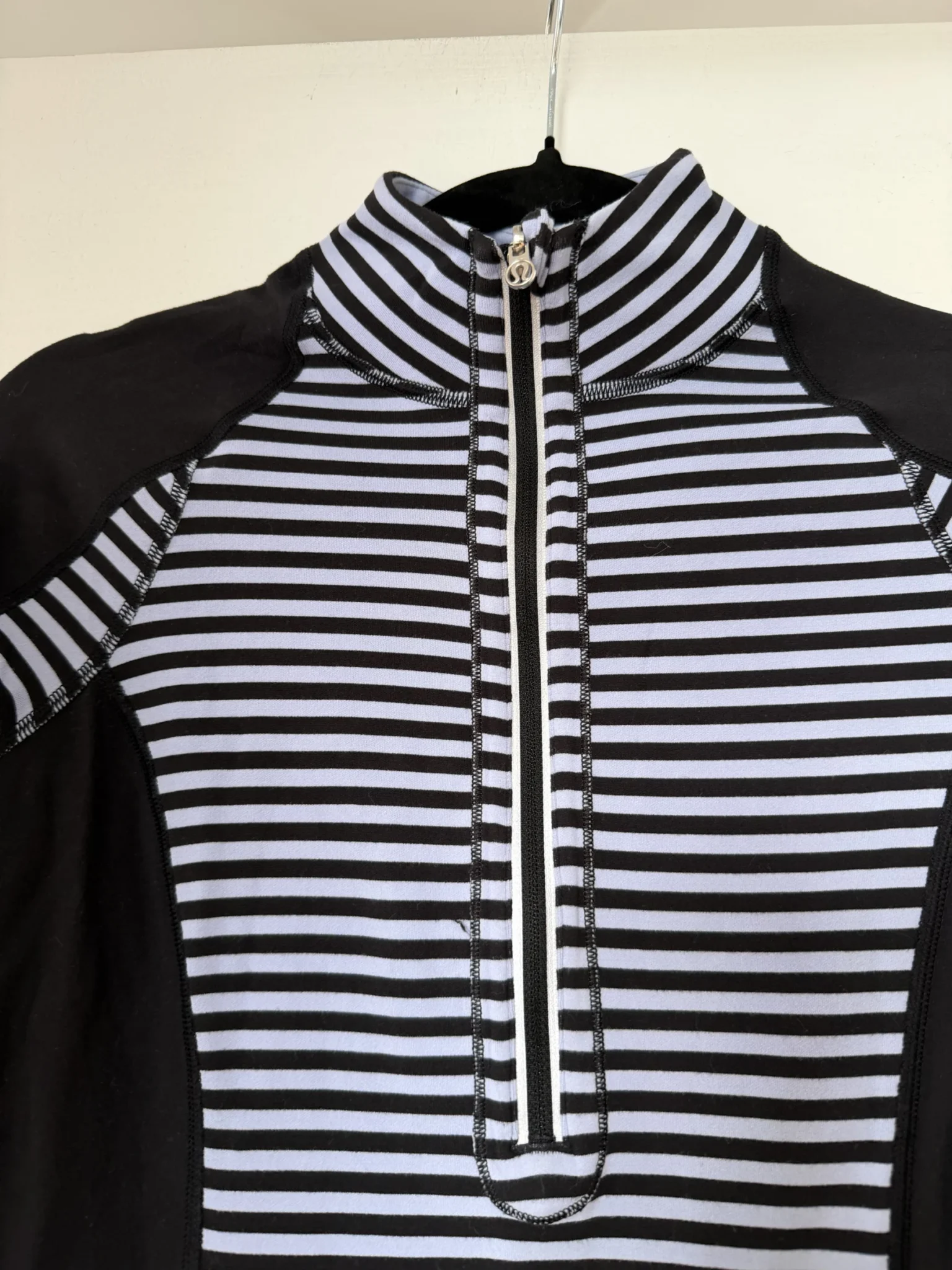 Image for Veste Lululemon de sport taille 4 bleu clair et noir