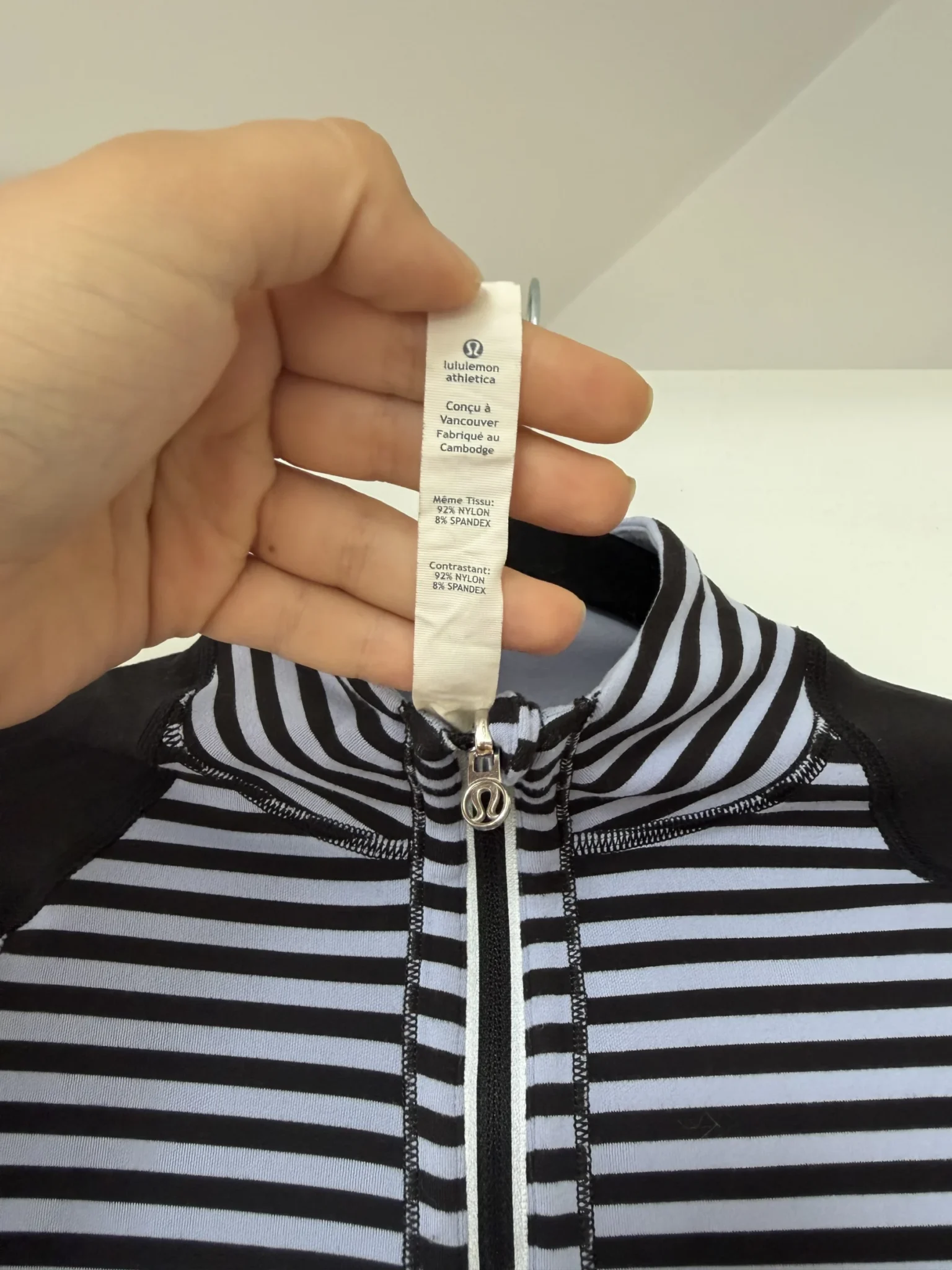Image for Veste Lululemon de sport taille 4 bleu clair et noir