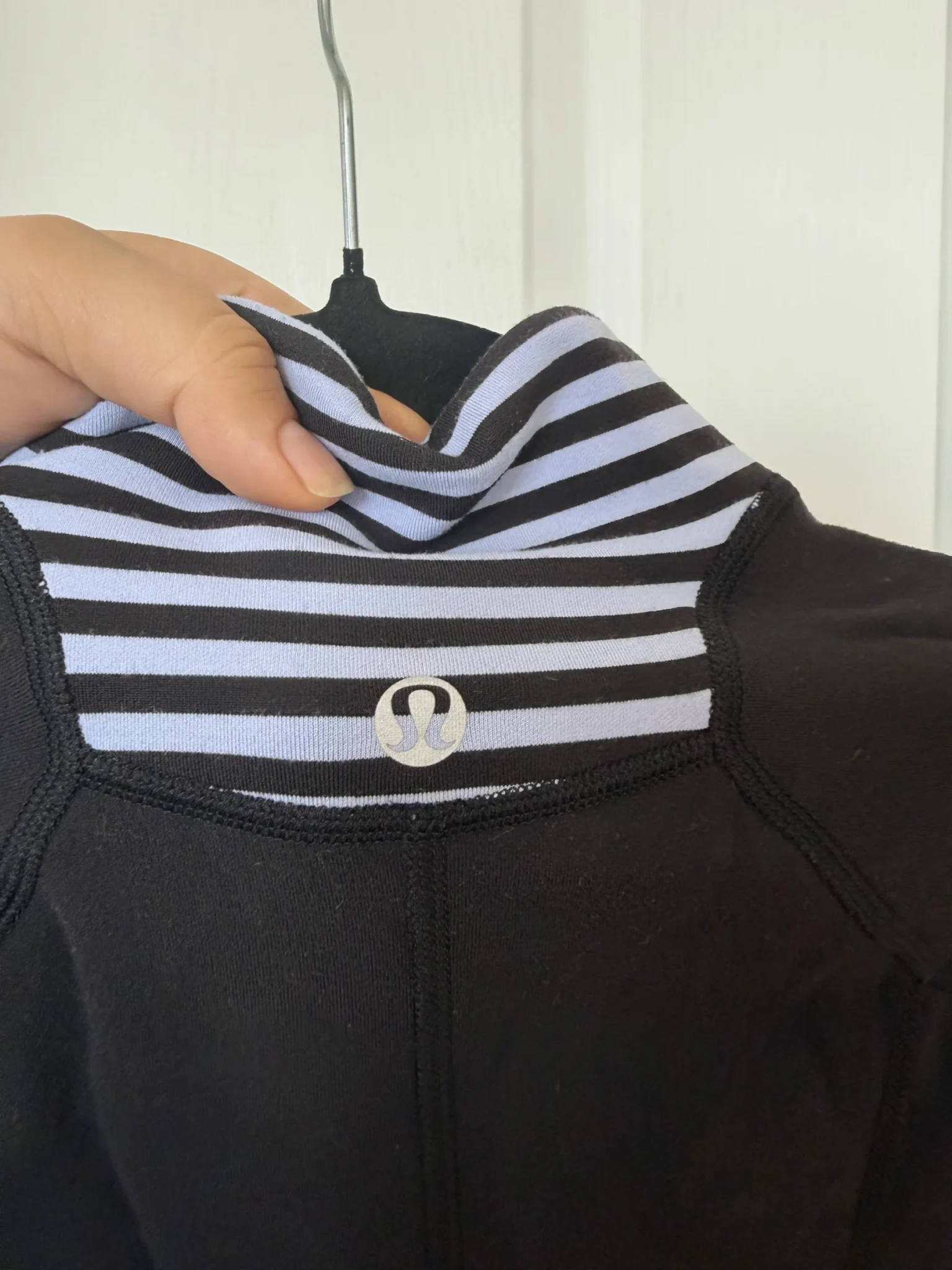 Image for Veste Lululemon de sport taille 4 bleu clair et noir