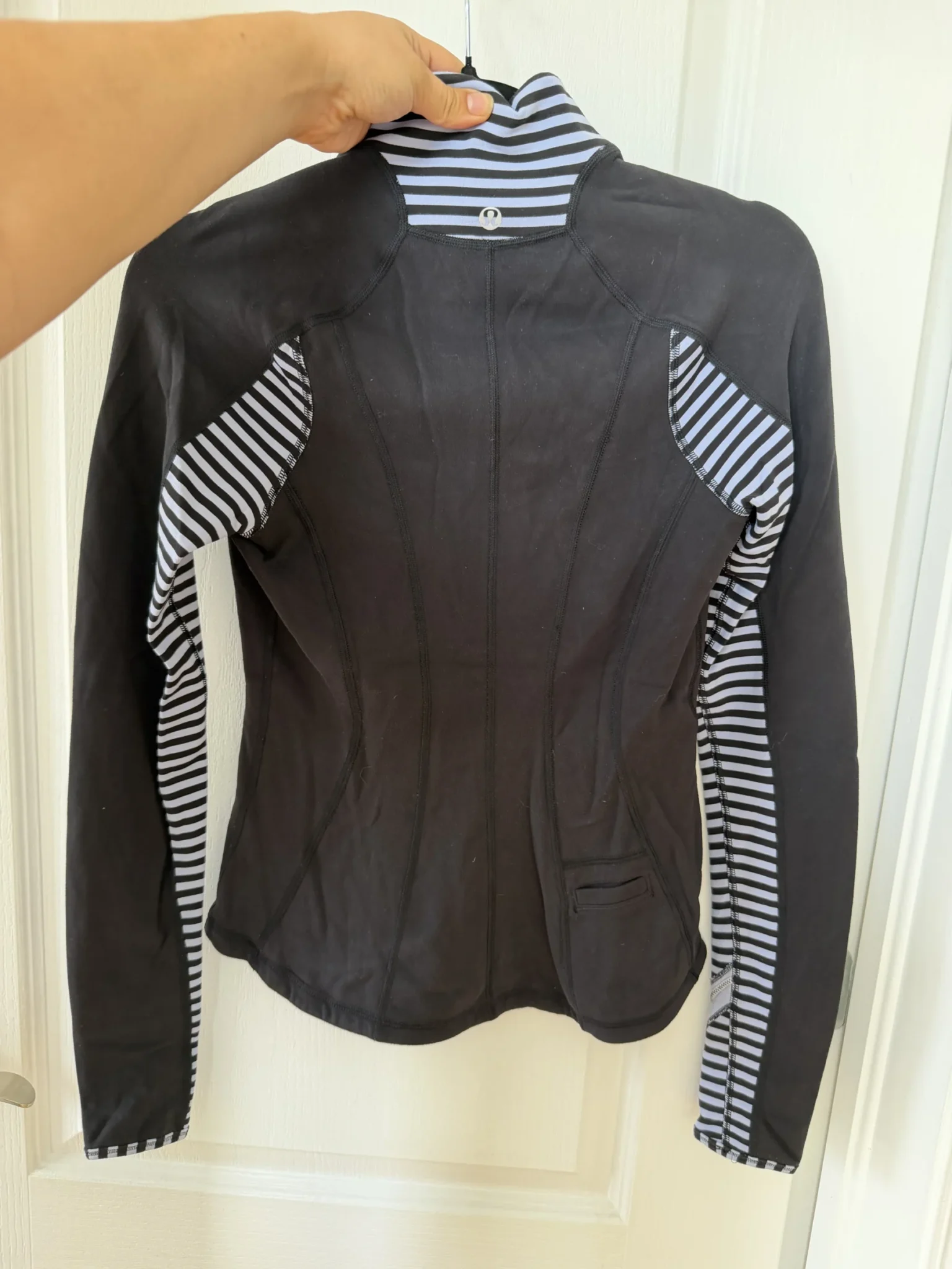 Image for Veste Lululemon de sport taille 4 bleu clair et noir